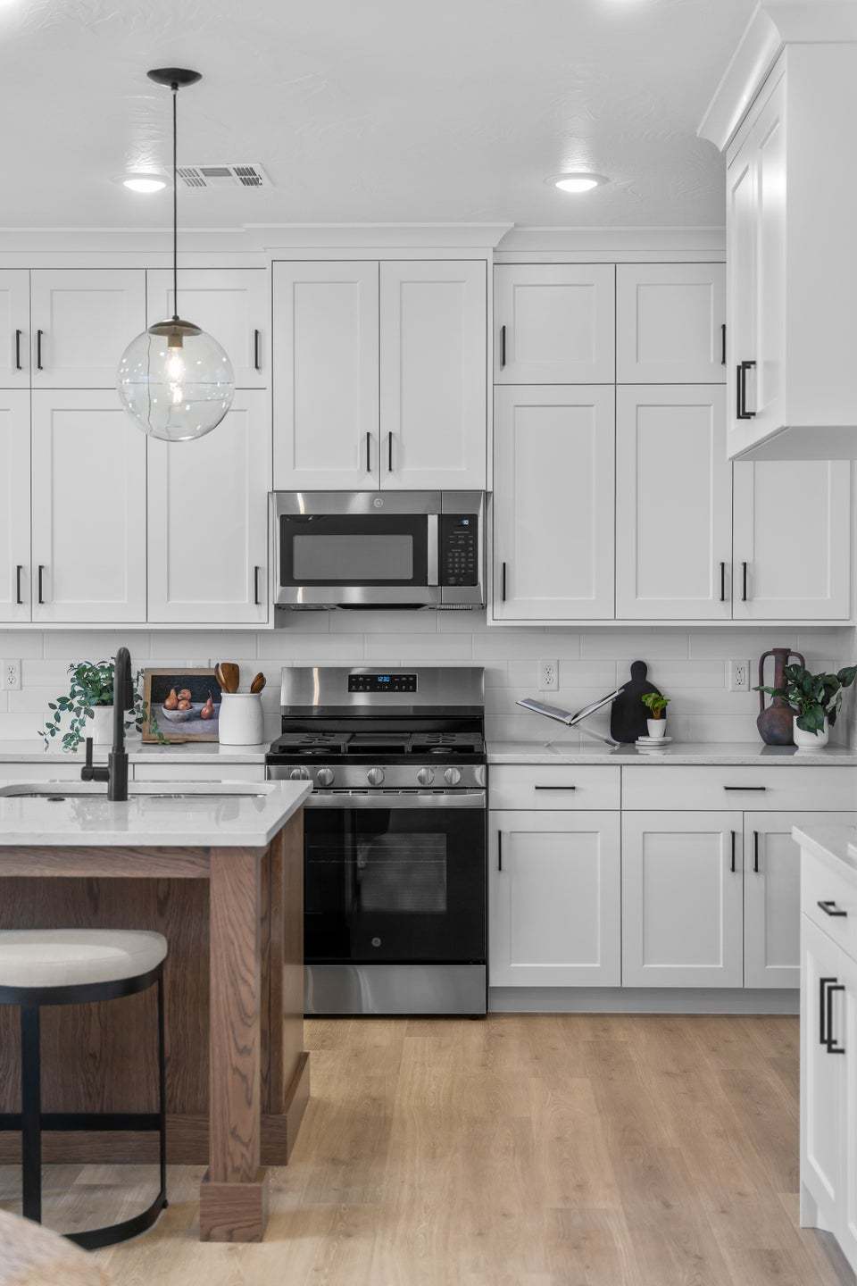 *Finished home photos are representational images only. See sales agent for details.