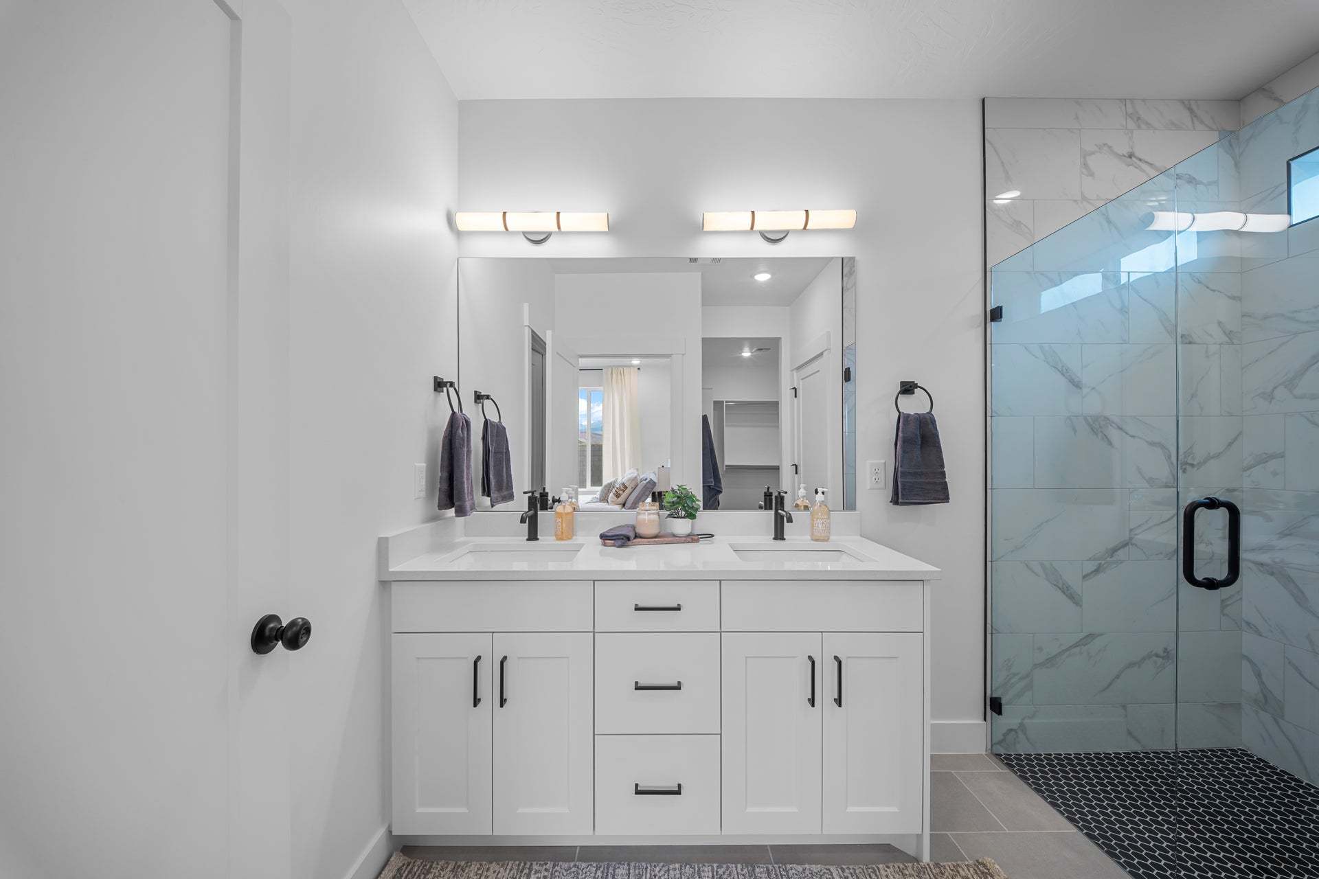 *Finished home photos are representational images only. See sales agent for details.