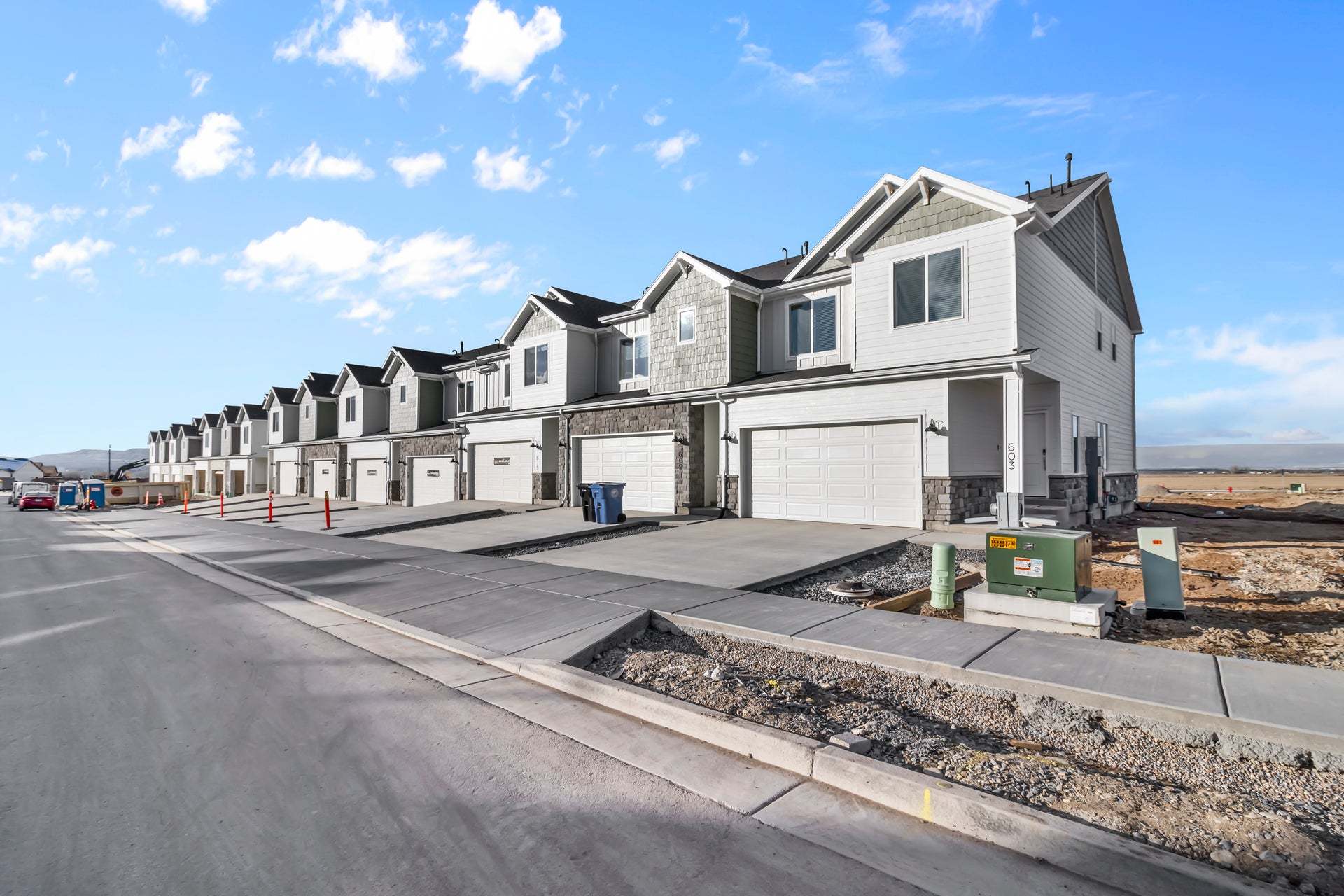 *Finished home photos are representational images only. See sales agent for details.