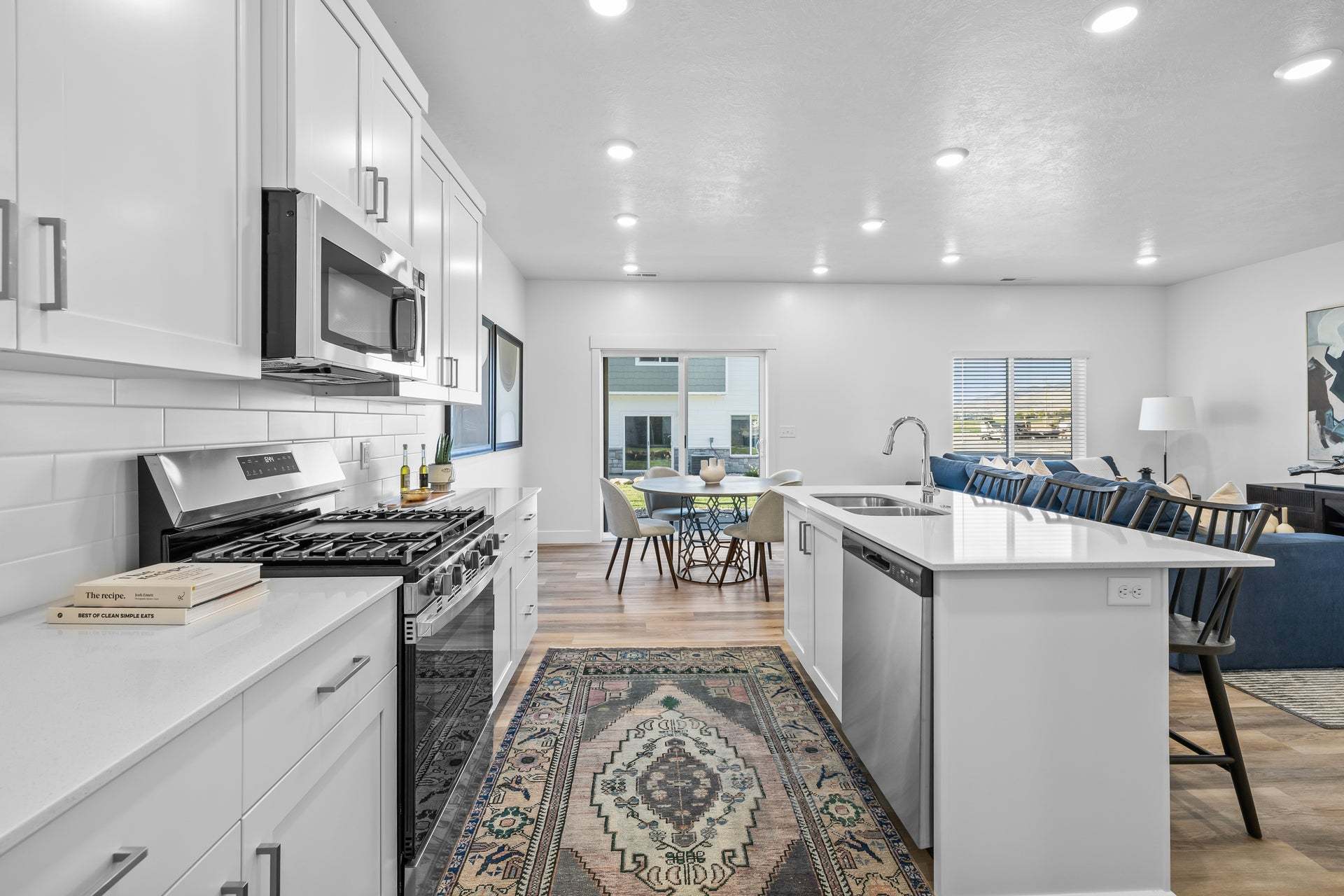 PREVIOUS BUILD *Finished home photos are representational images only. See sales agent for details.