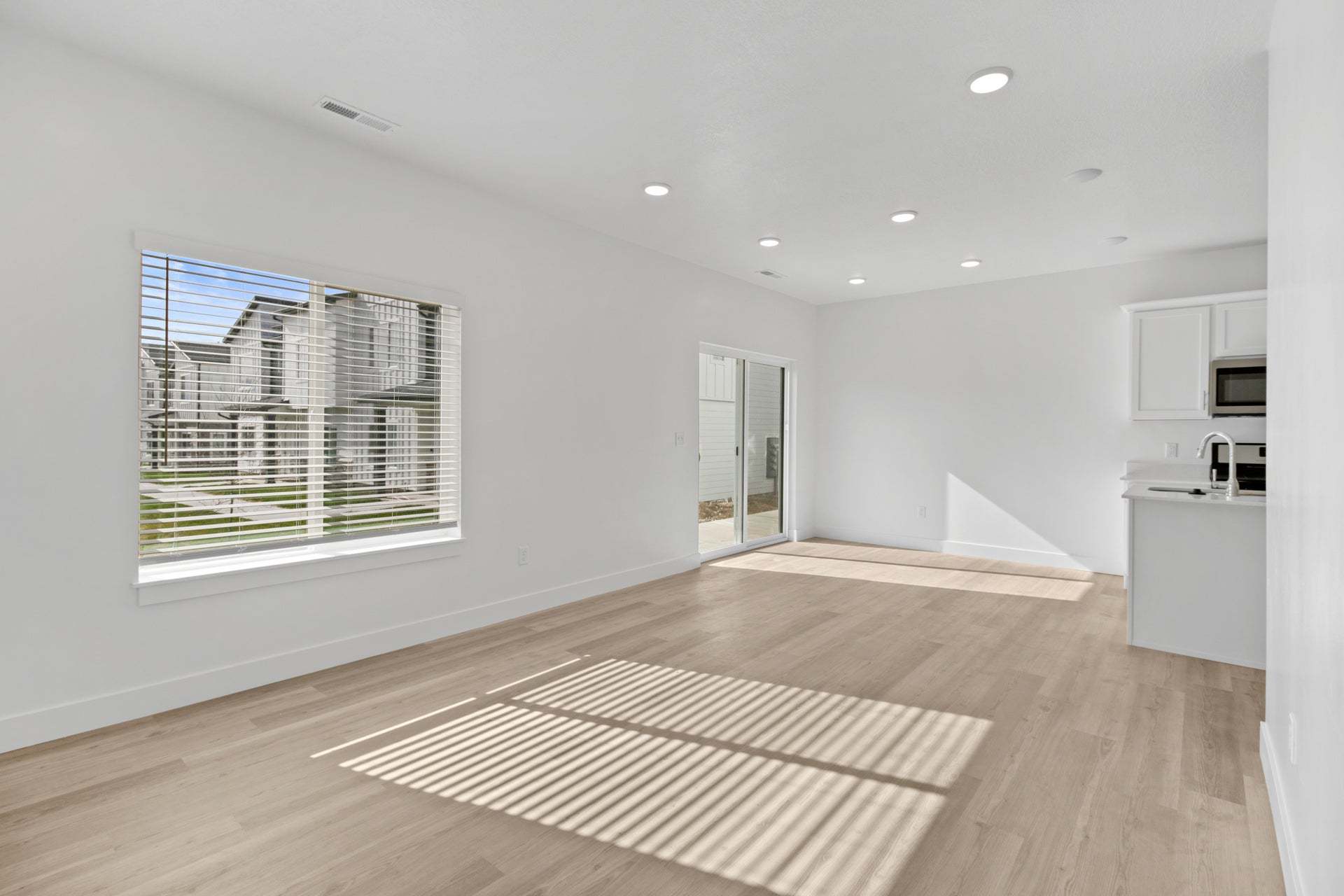 *Finished home photos are representational images only. See sales agent for details.