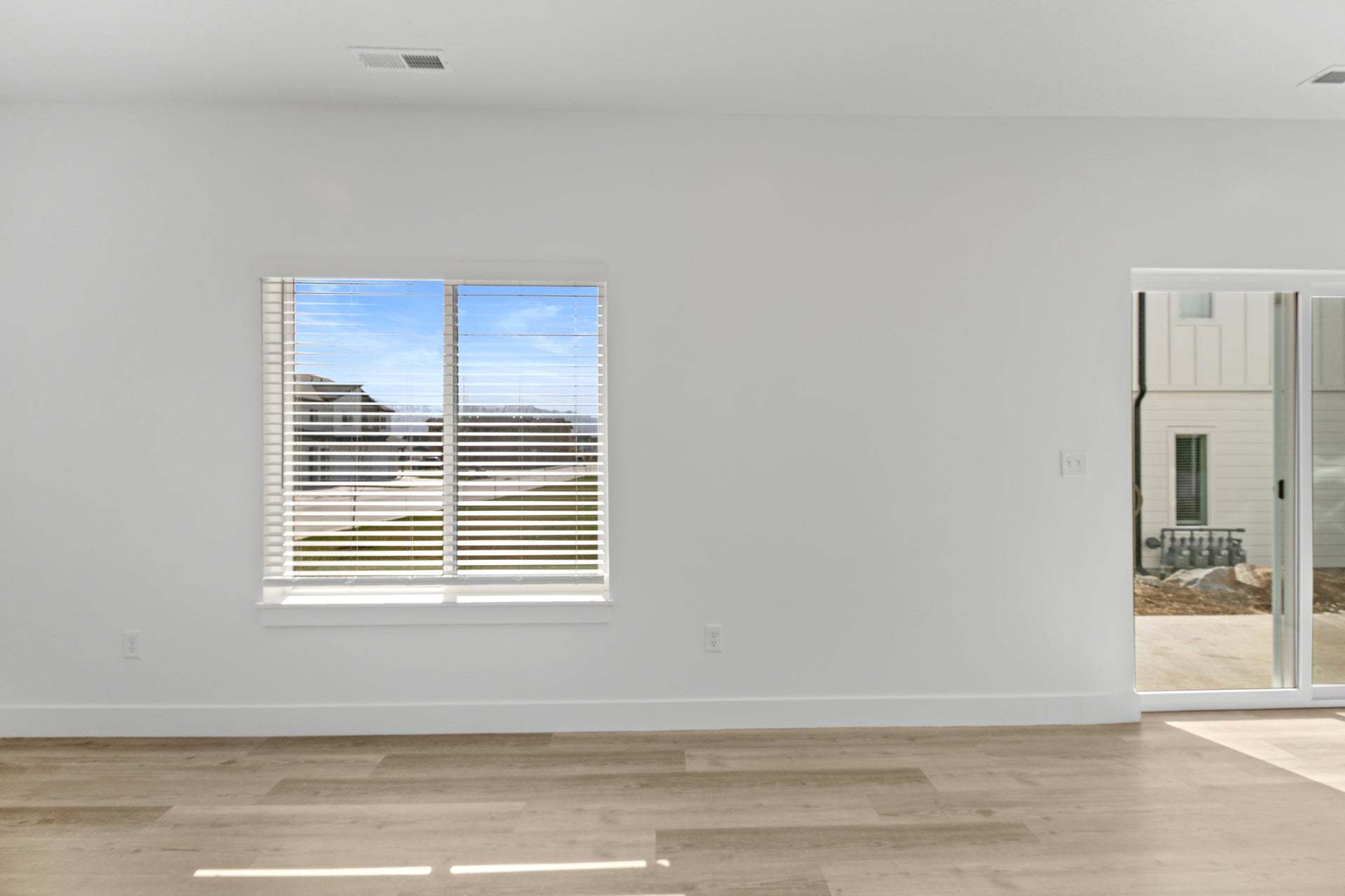 *Finished home photos are representational images only. See sales agent for details.