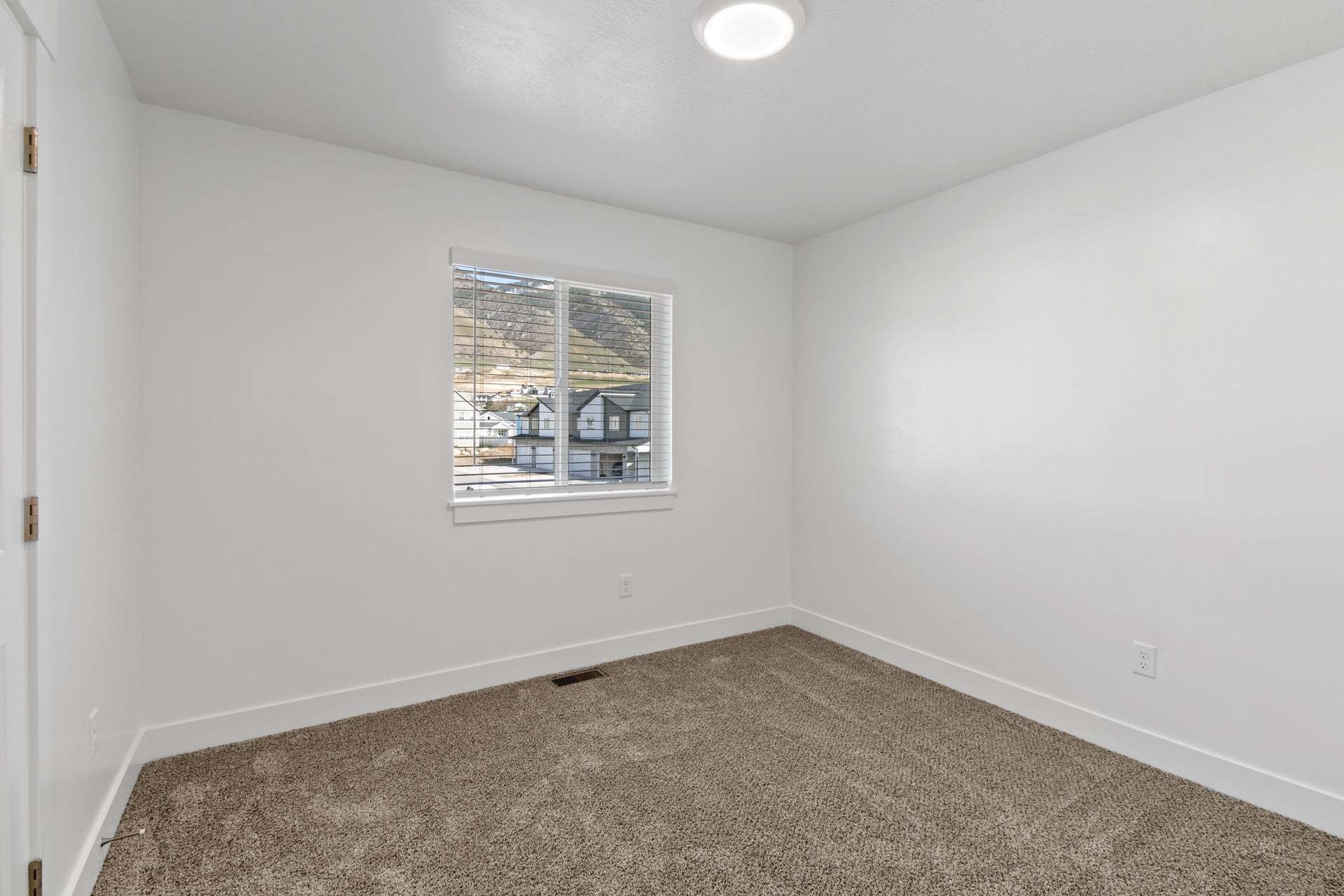 *Finished home photos are representational images only. See sales agent for details.