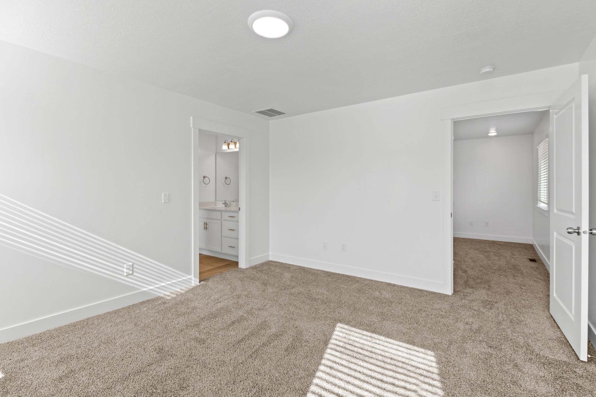 *Finished home photos are representational images only. See sales agent for details.