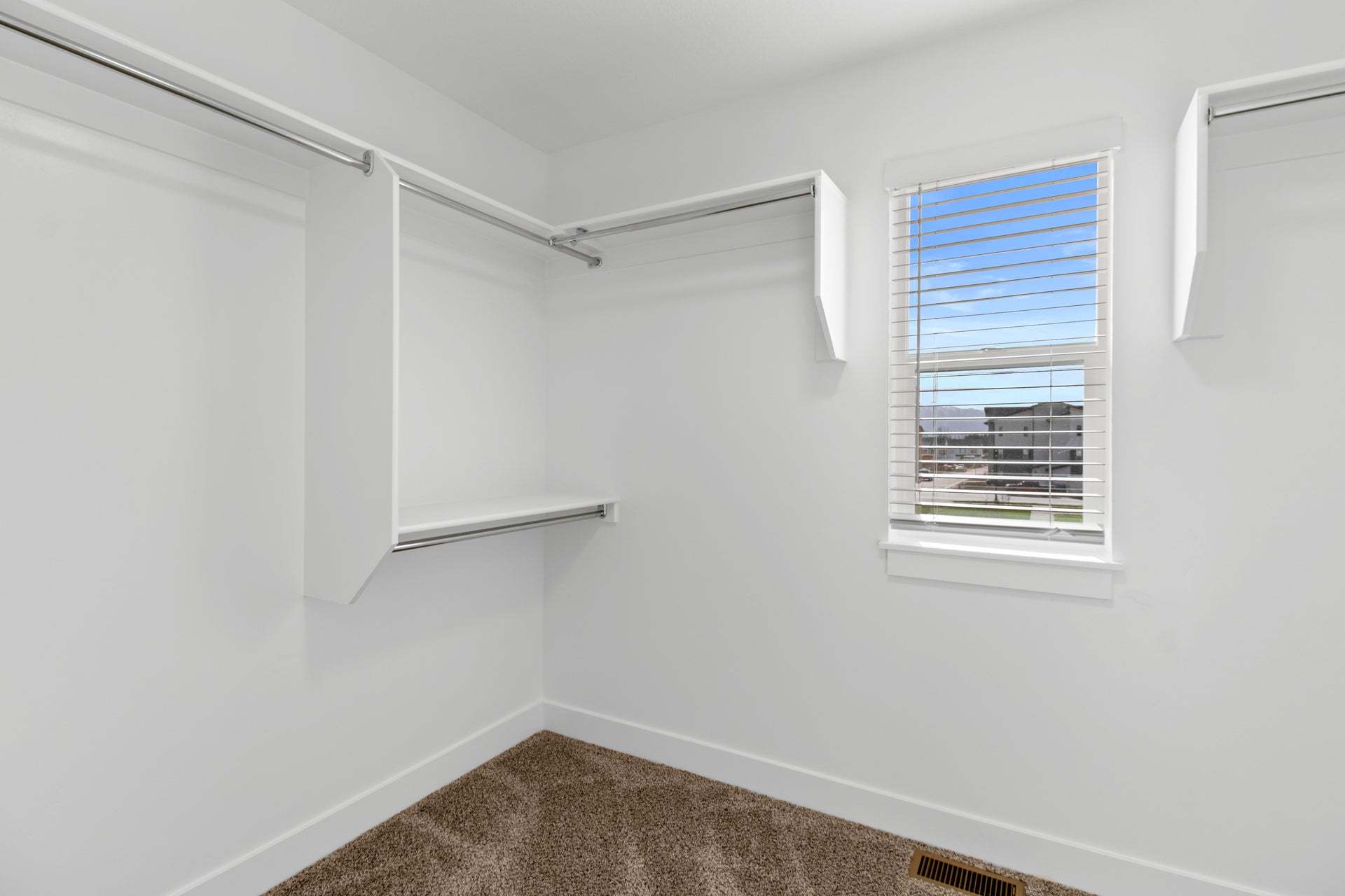 *Finished home photos are representational images only. See sales agent for details.