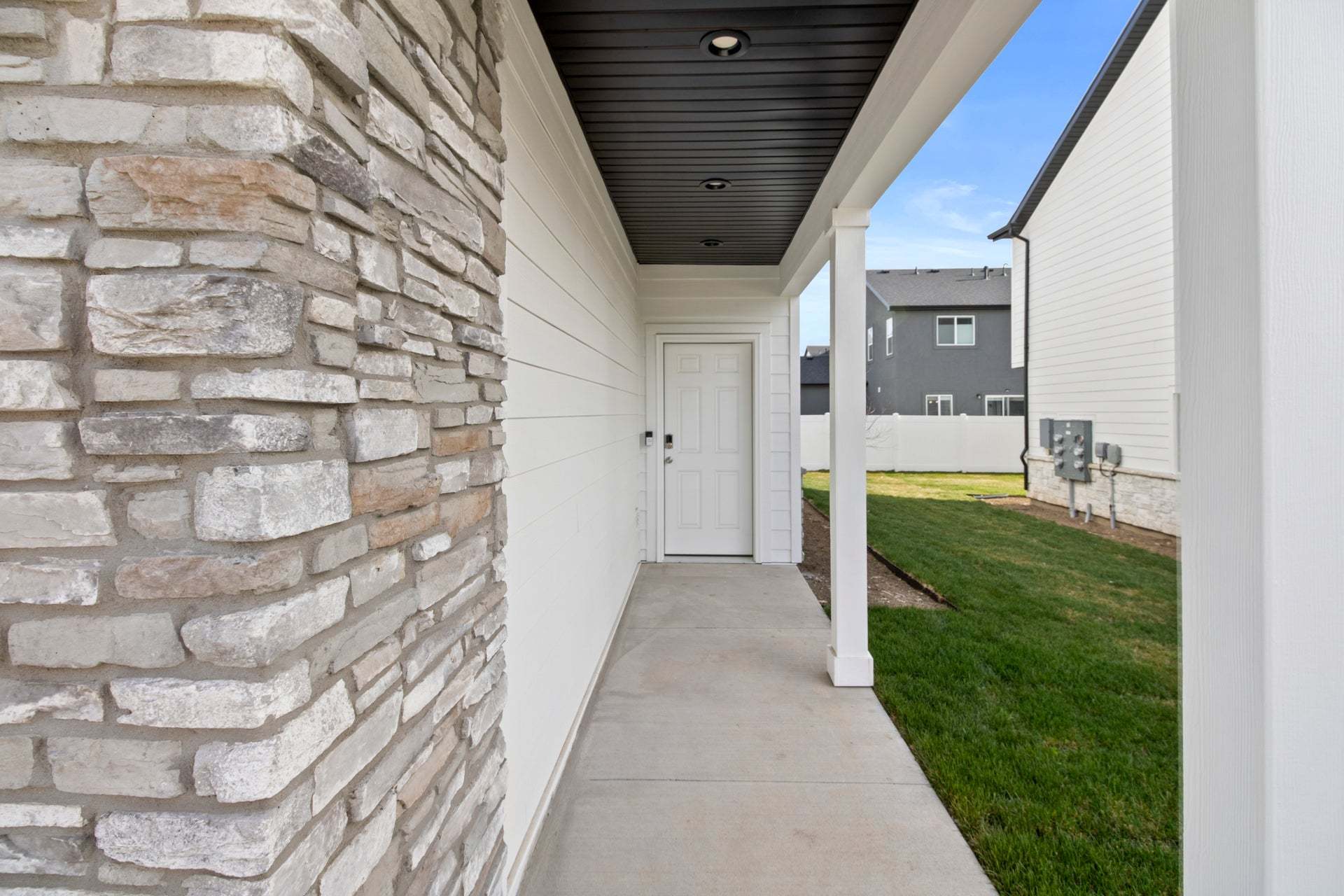 *Finished home photos are representational images only. See sales agent for details.