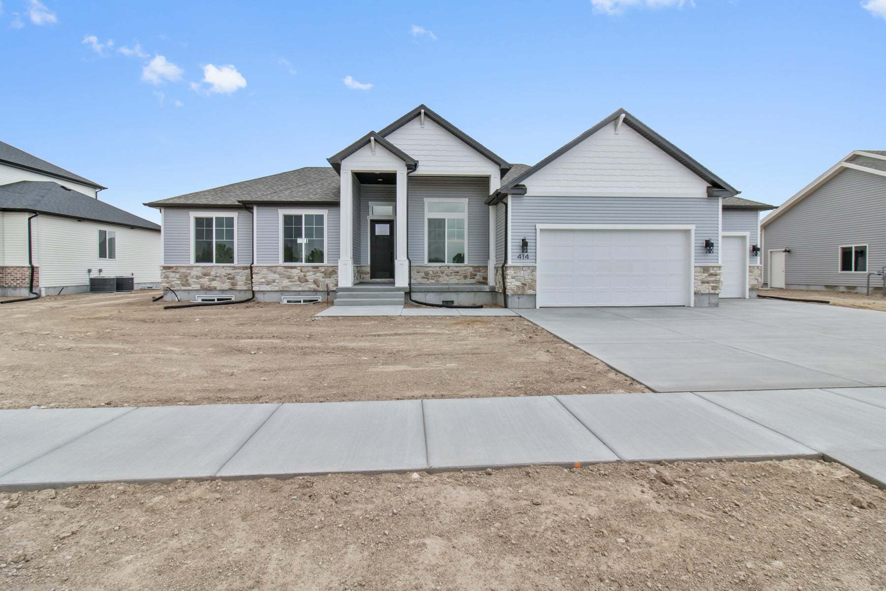 414 Sage Lakes Boulevard (Cambridge)