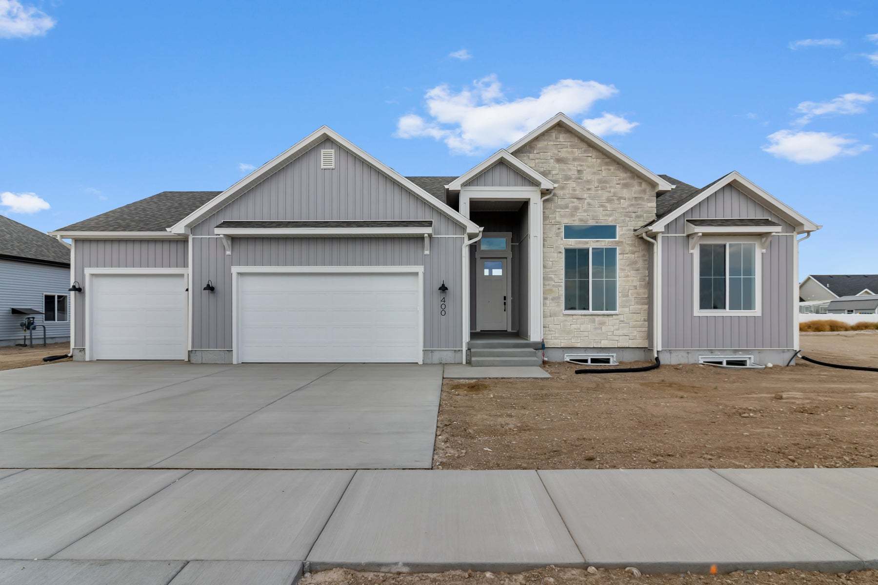 400 Sage Lakes Boulevard (Summerlyn)