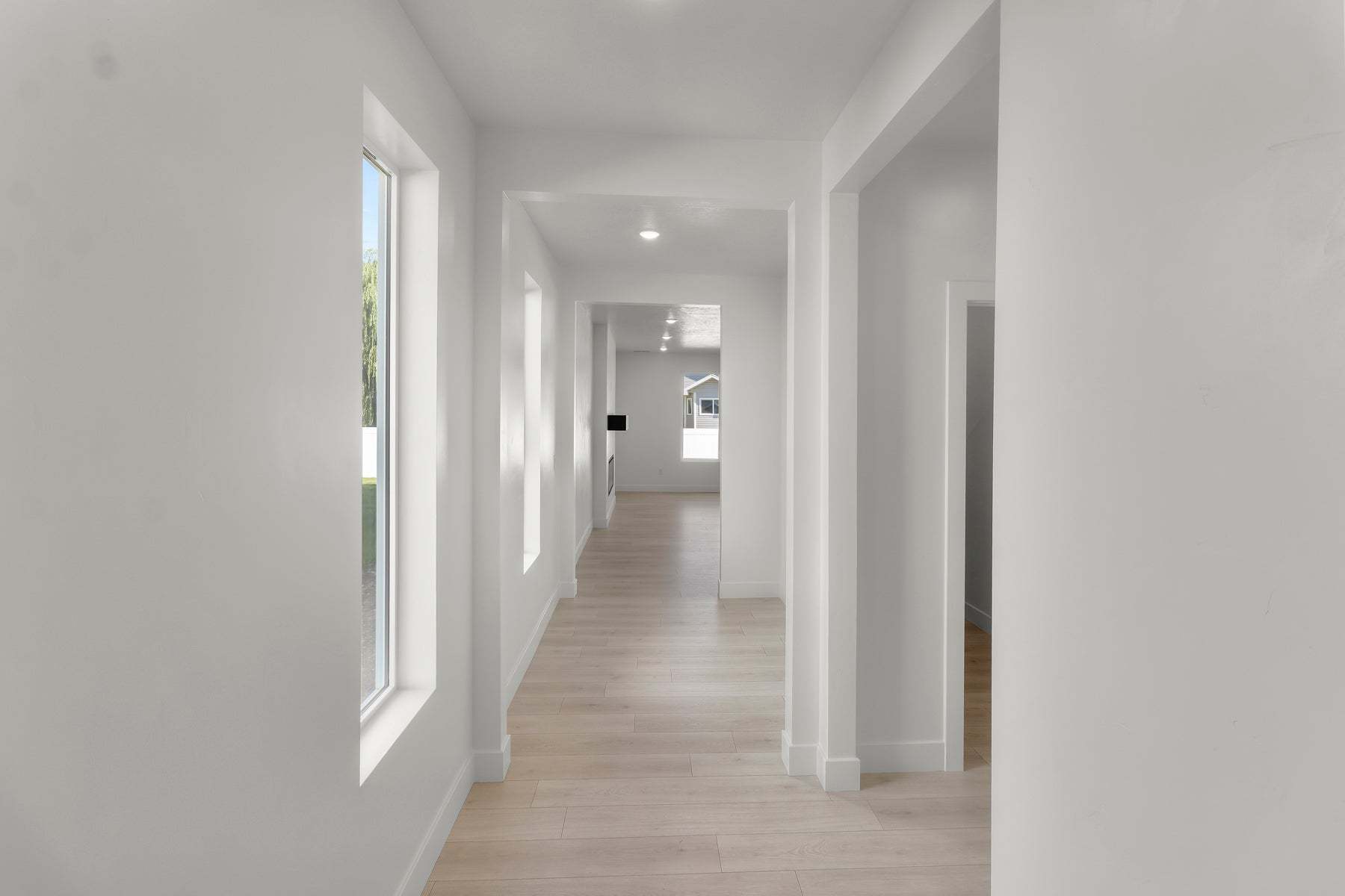 *Photos are representational images only. See sales agent for details.