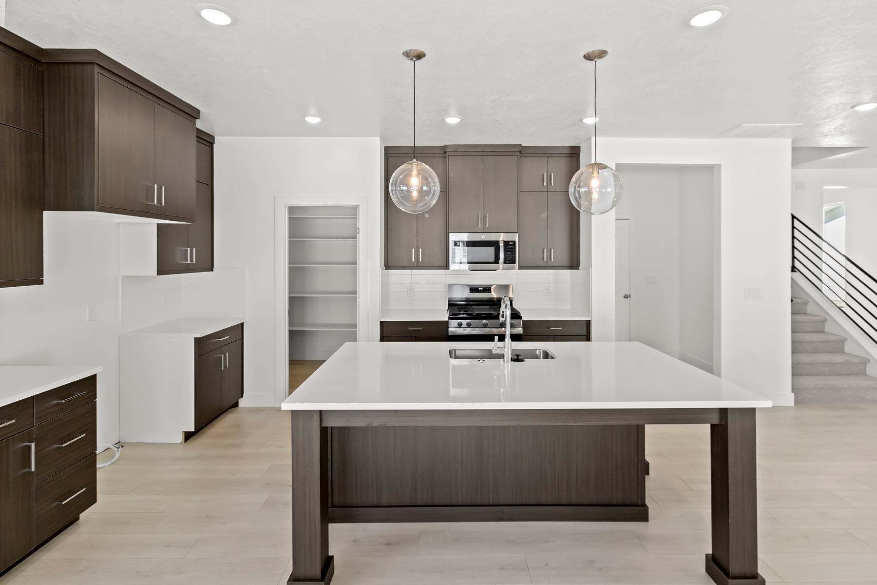*Photos are representational images only. See sales agent for details.