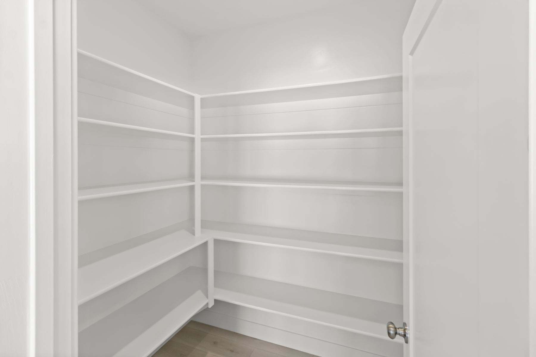 *Photos are representational images only. See sales agent for details.
