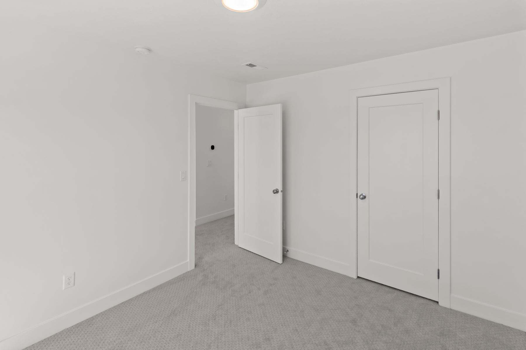 *Photos are representational images only. See sales agent for details.