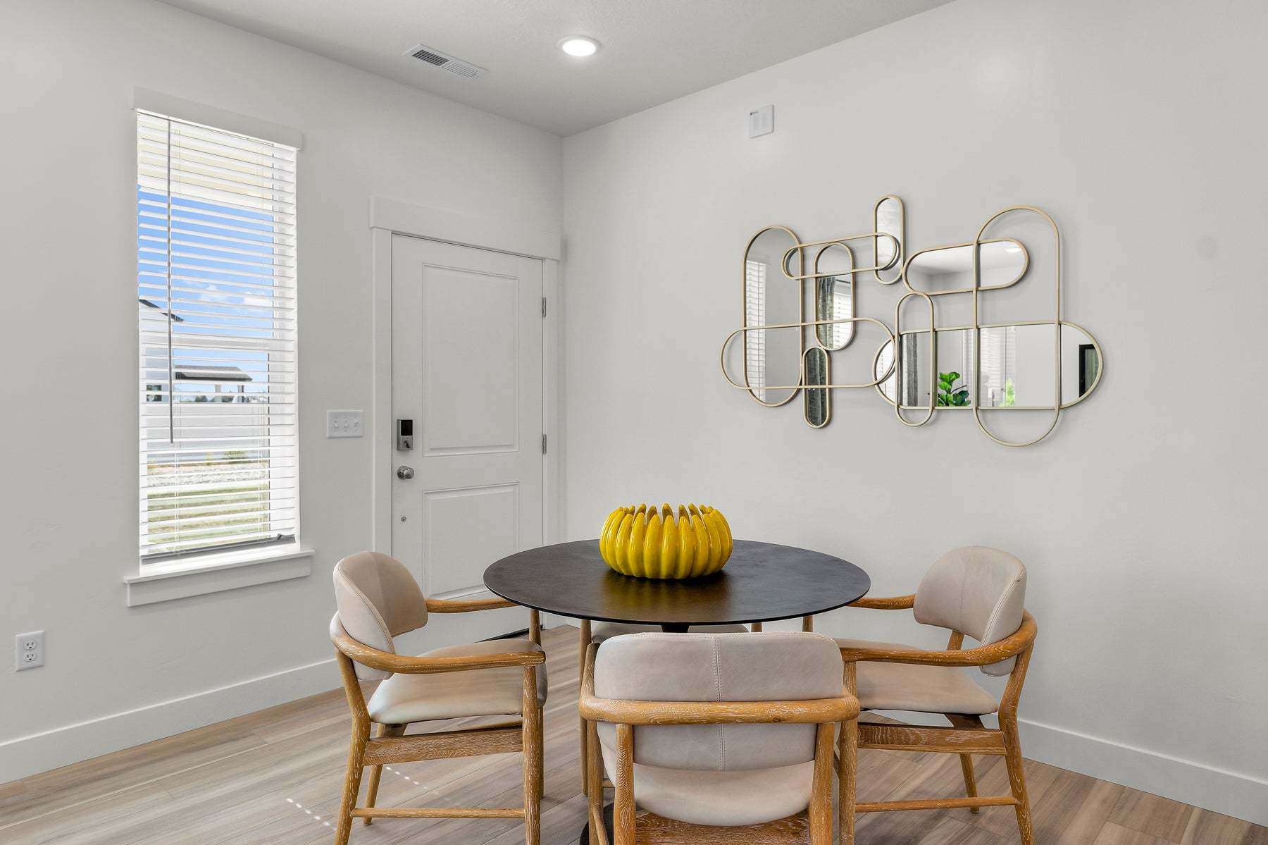 *Finished home photos are representational images only. See sales agent for details.