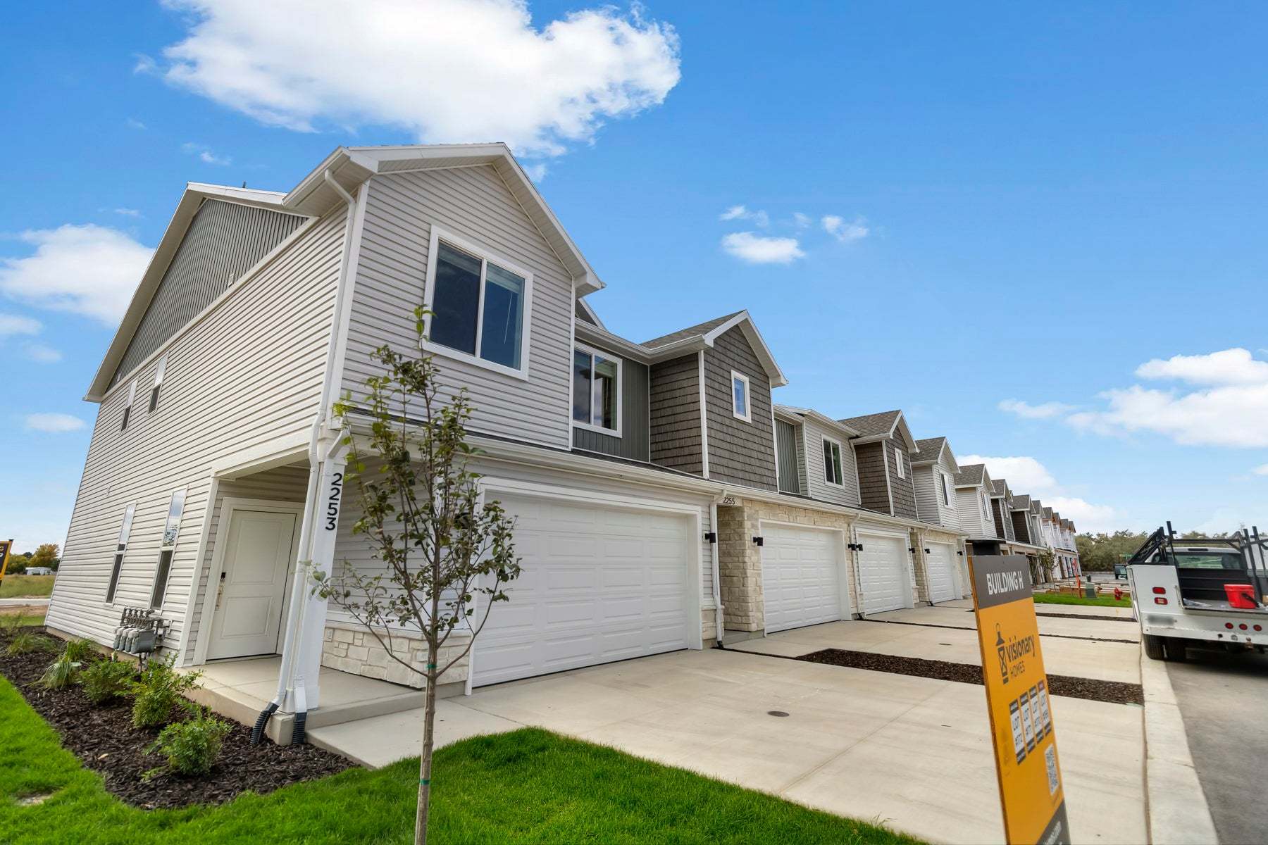Legends Crossing - Farr West (Townhomes) - Farr West, UT