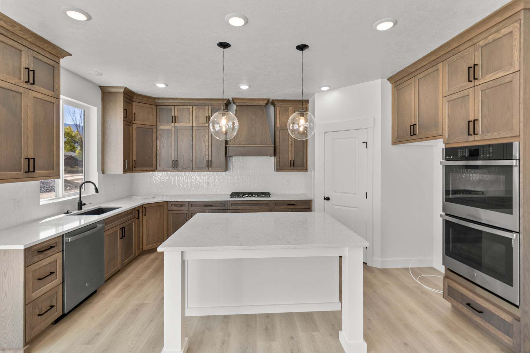 *Finished home photos are representational images only. See sales agent for details.