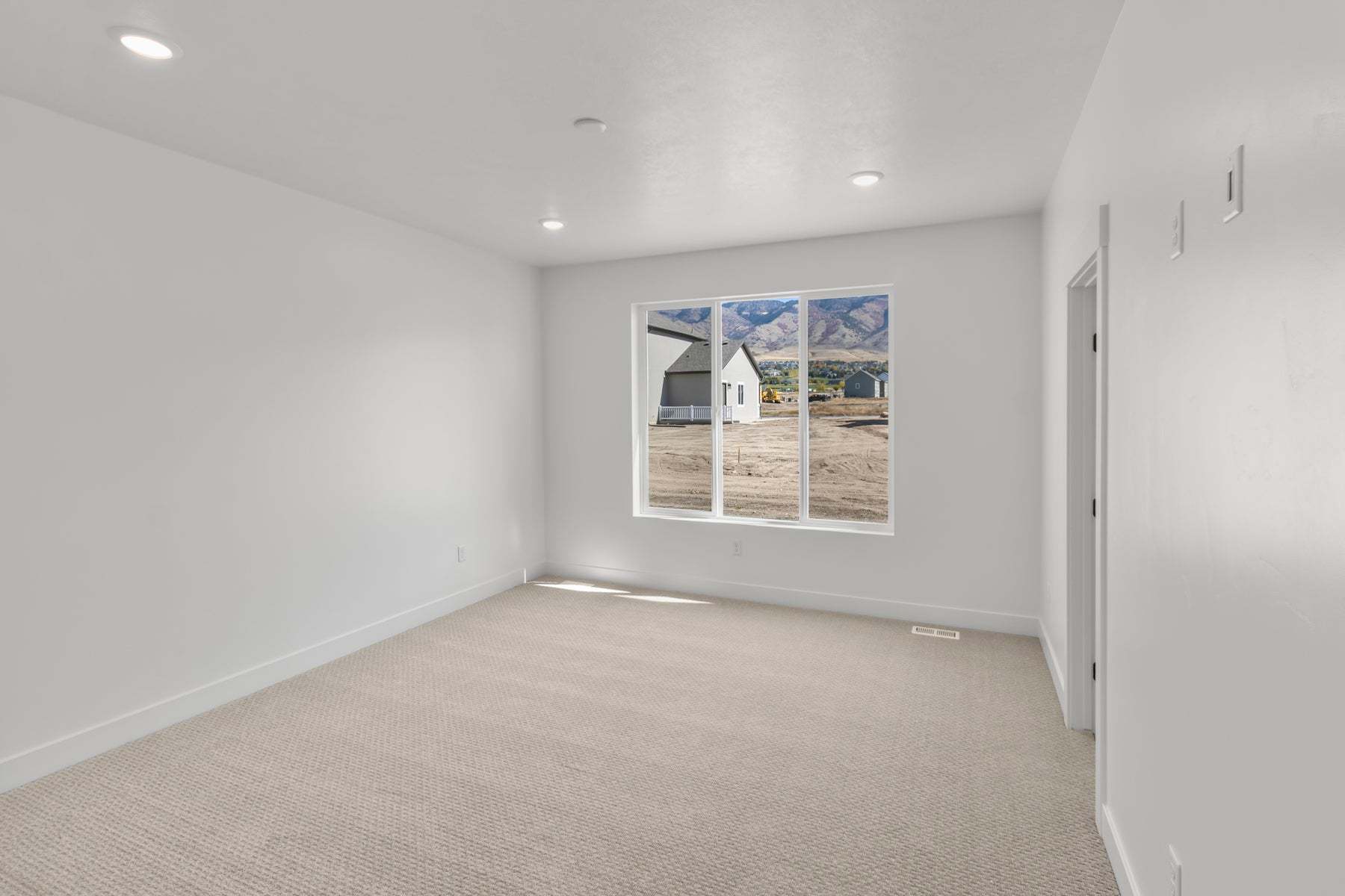 *Finished home photos are representational images only. See sales agent for details.