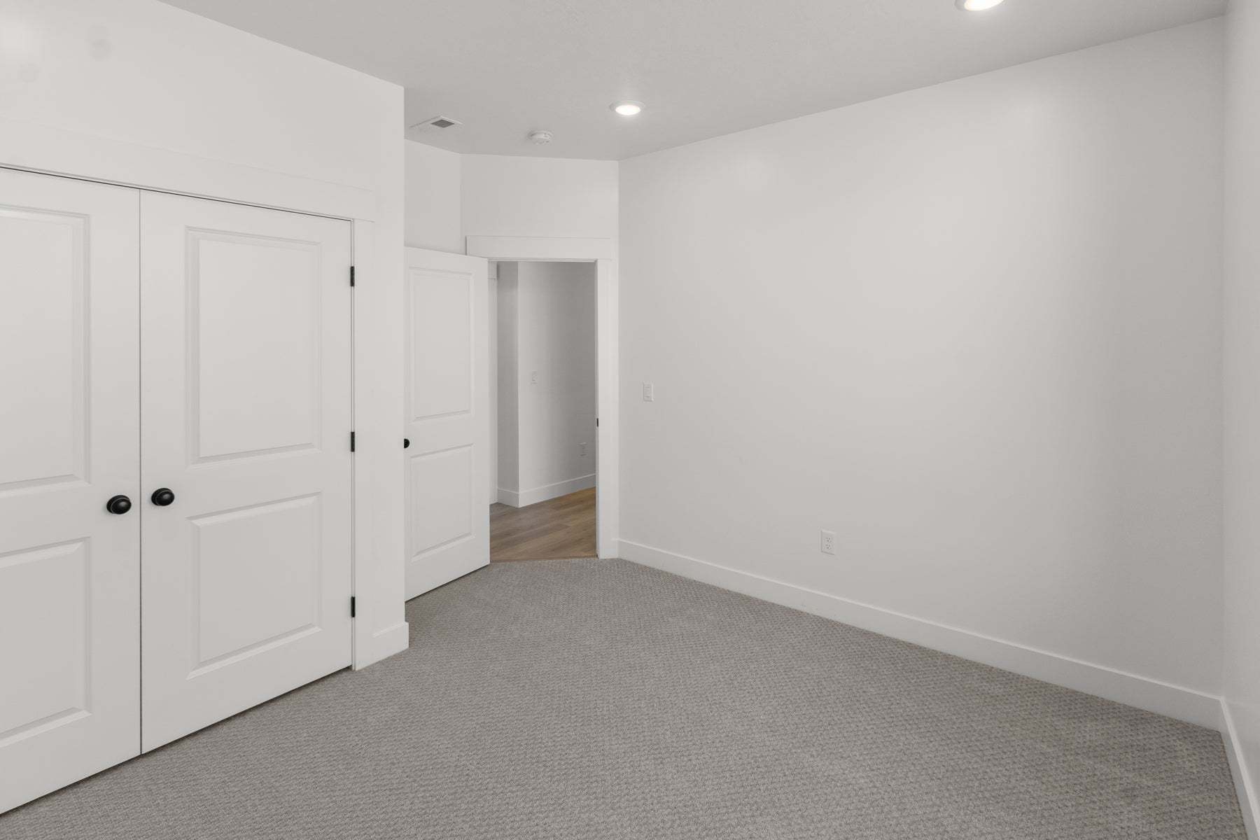 *Finished home photos are representational images only. See sales agent for details.