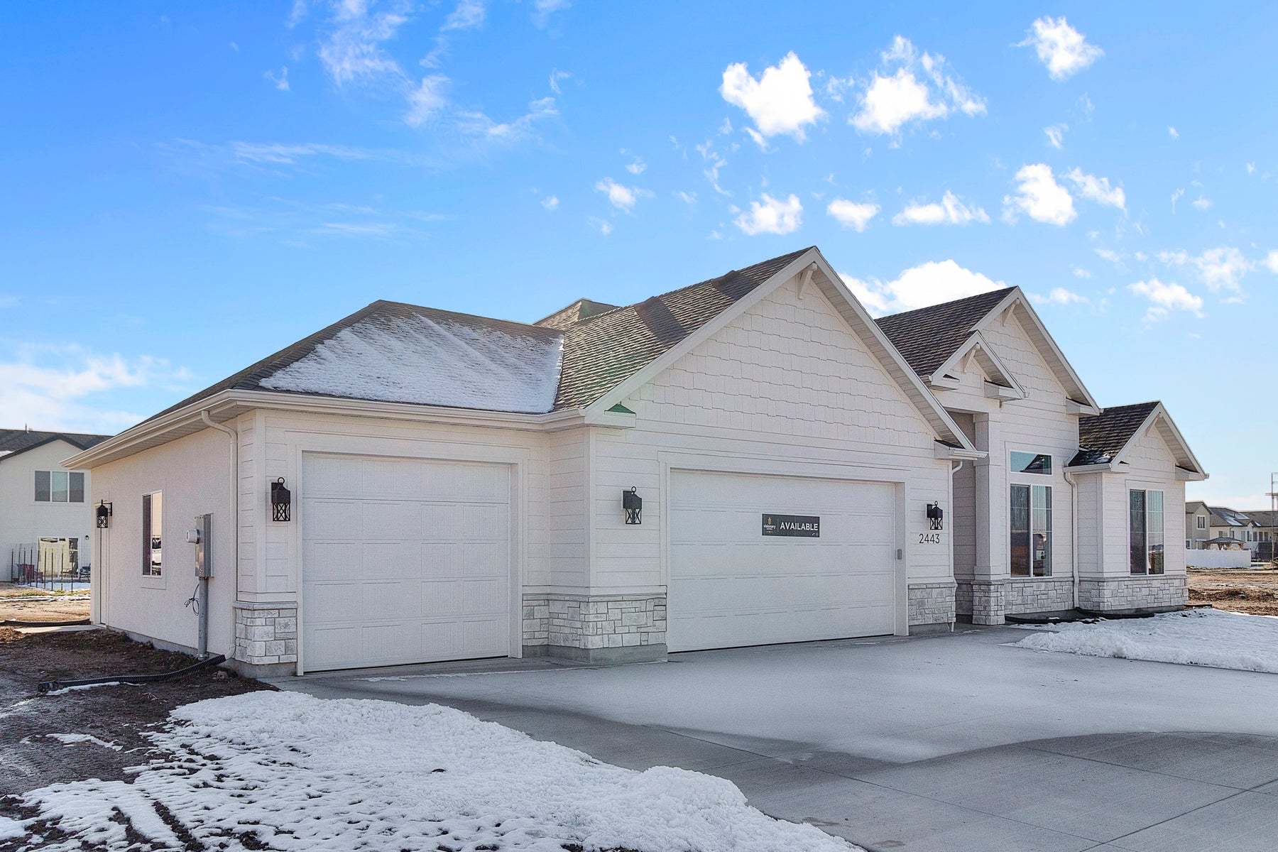 *Finished home photos are representational images only. See sales agent for details.