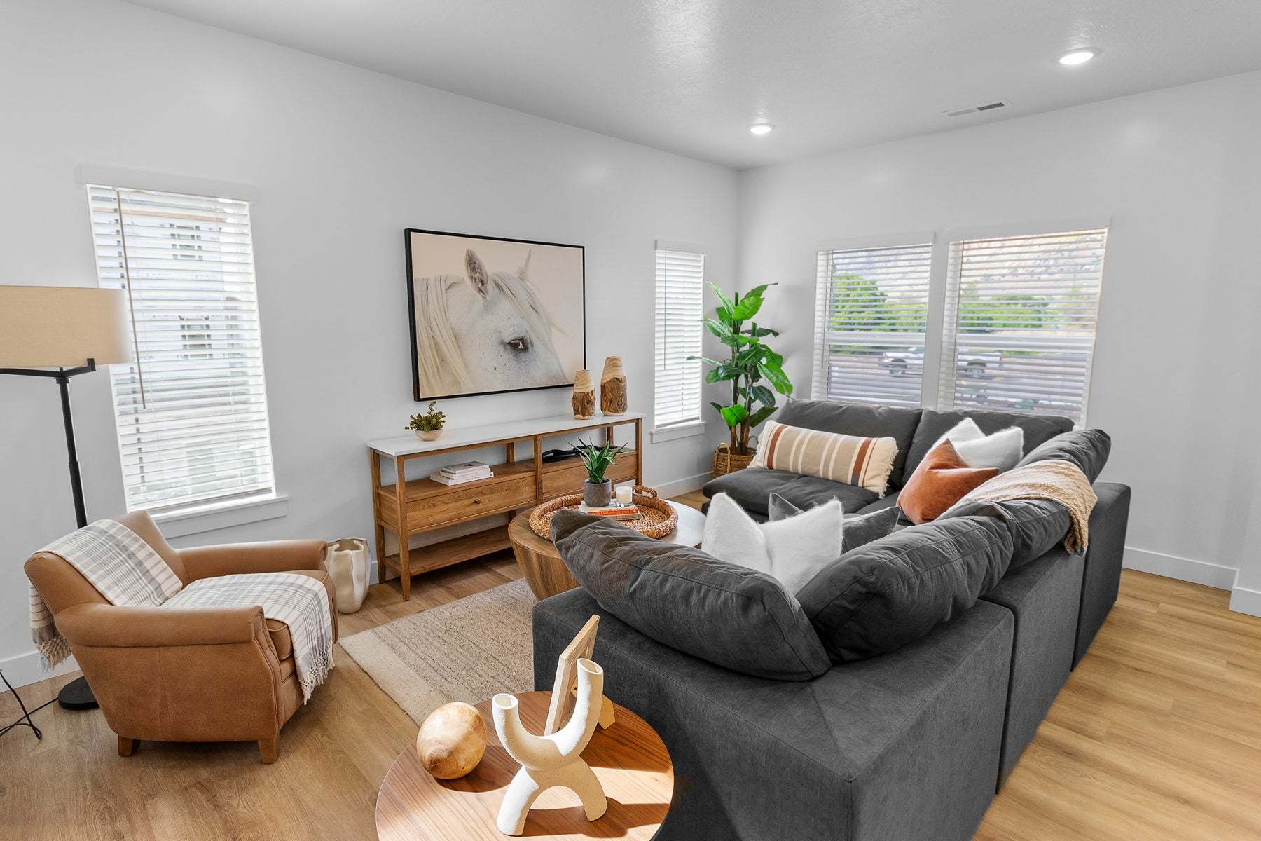 *Finished home photos are representational images only. Chat with sales agent for details.