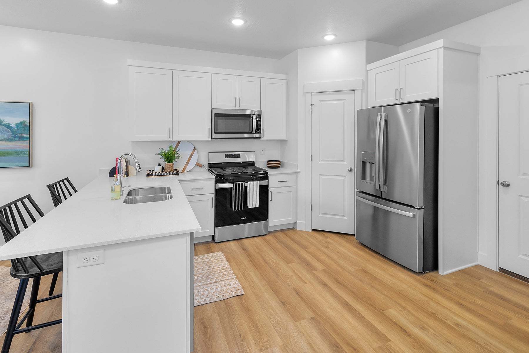 *Finished home photos are representational images only. Chat with sales agent for details.