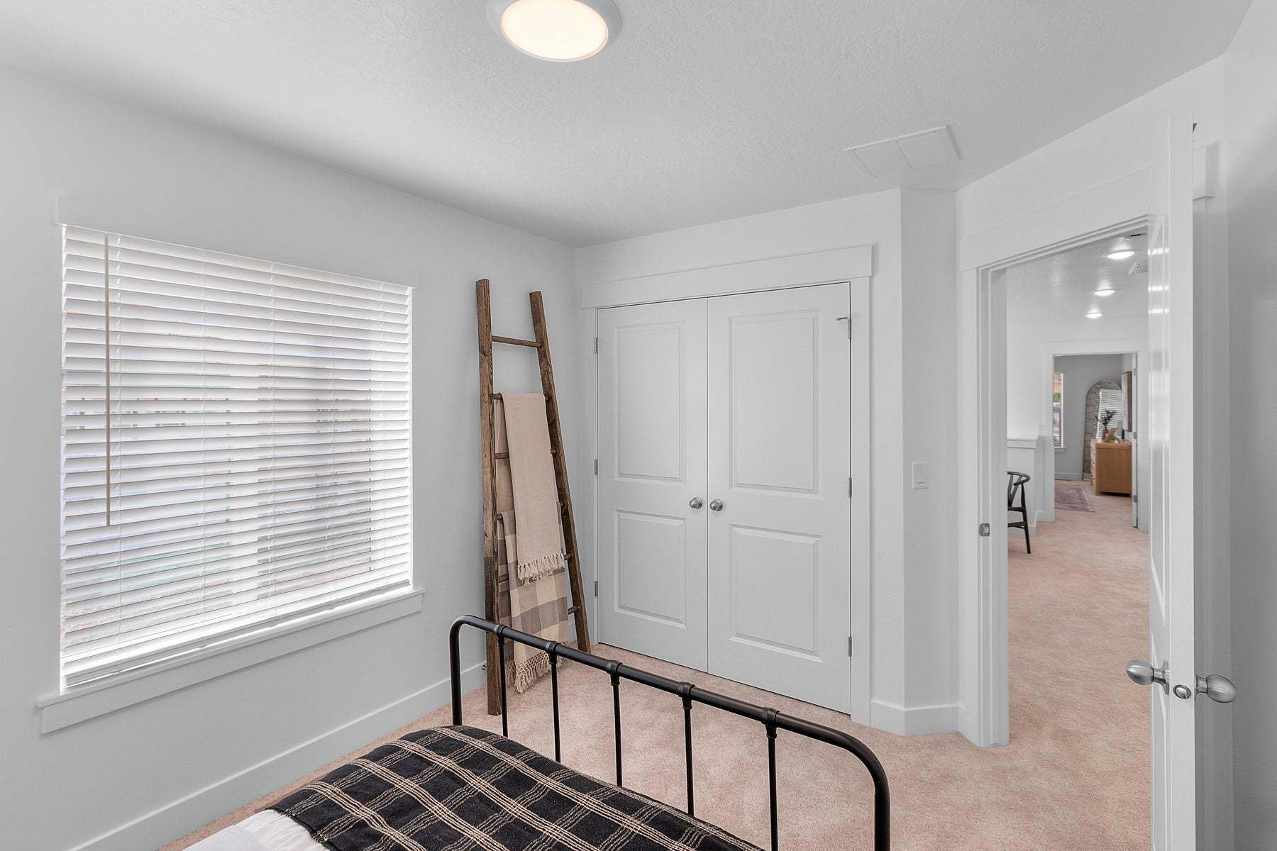 *Finished home photos are representational images only. Chat with sales agent for details.
