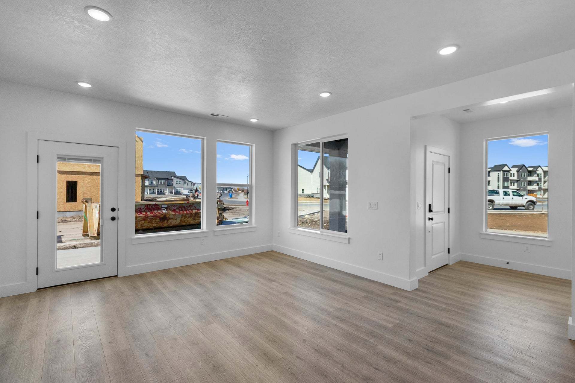 *Finished home photos are representational images only. See sales agent for details.