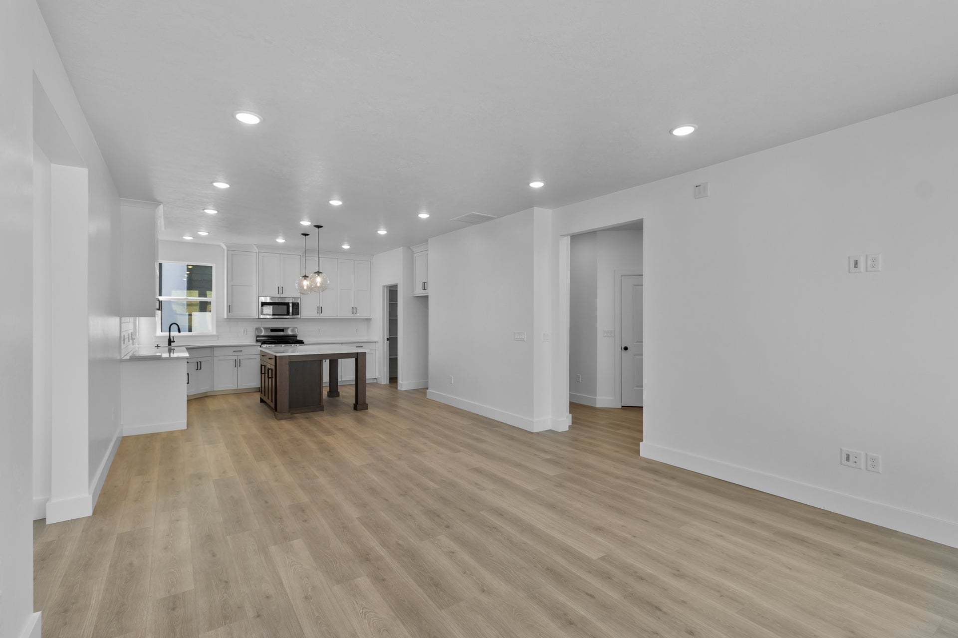 *Finished home photos are representational images only. See sales agent for details.