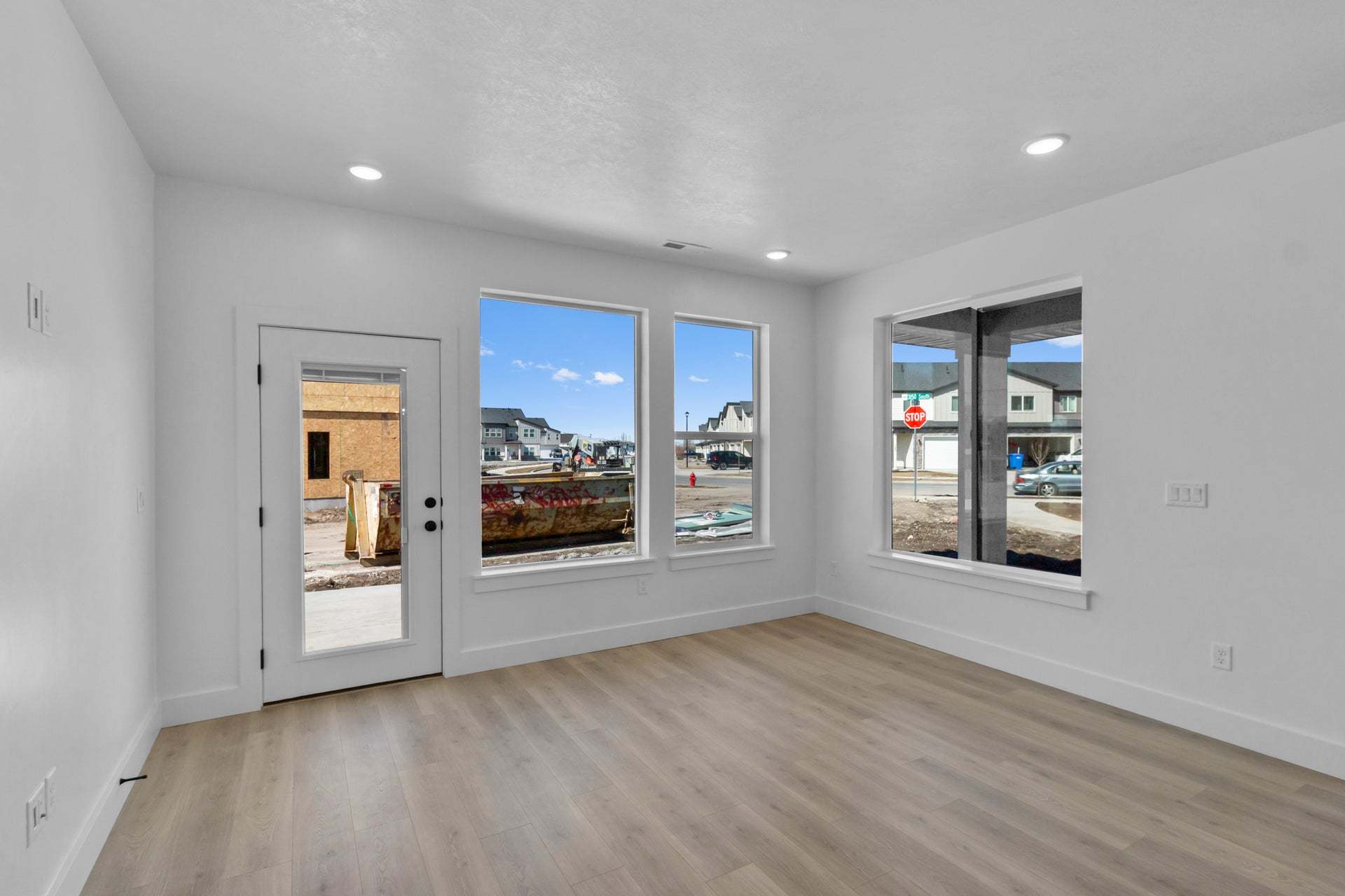 *Finished home photos are representational images only. See sales agent for details.