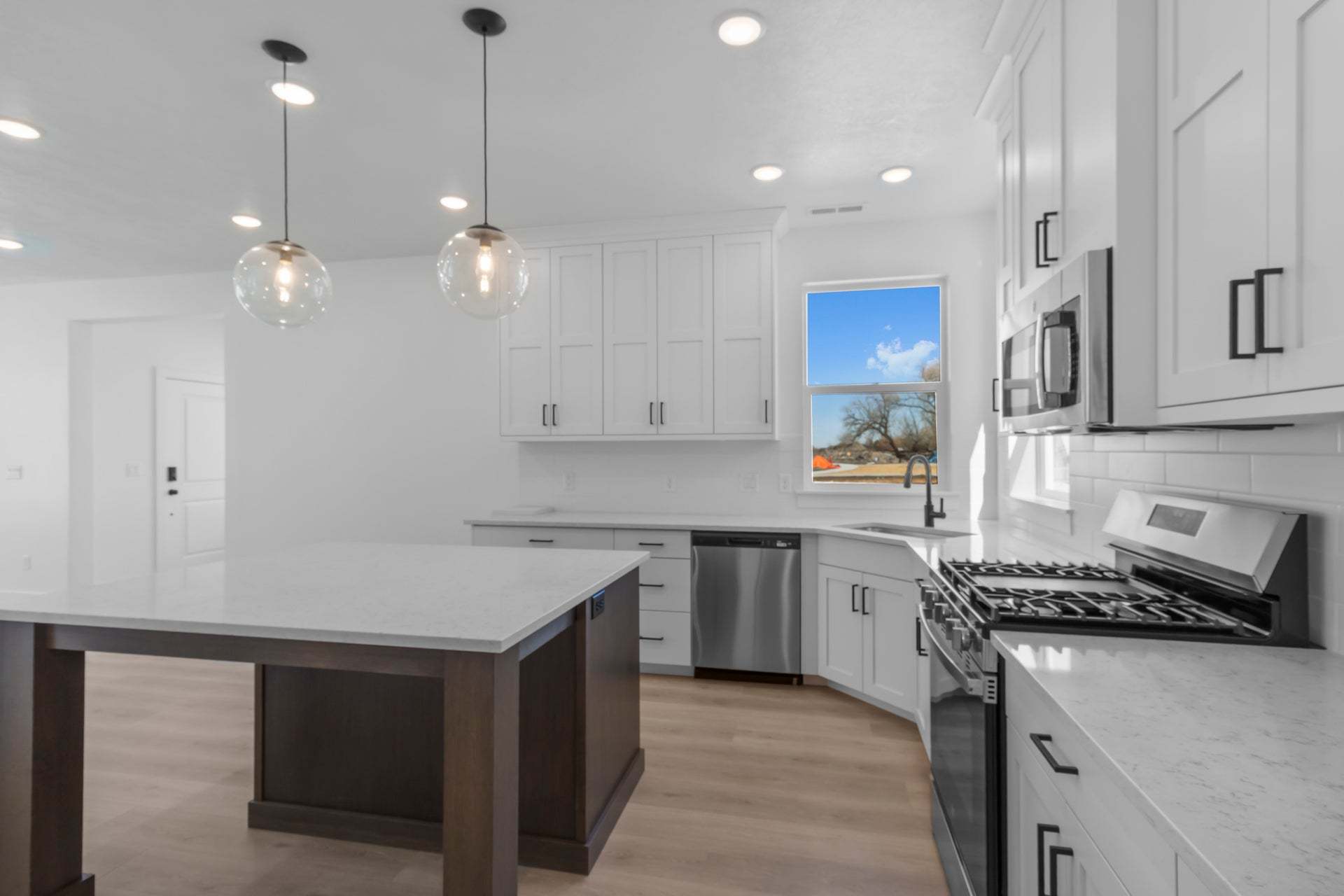 *Finished home photos are representational images only. See sales agent for details.