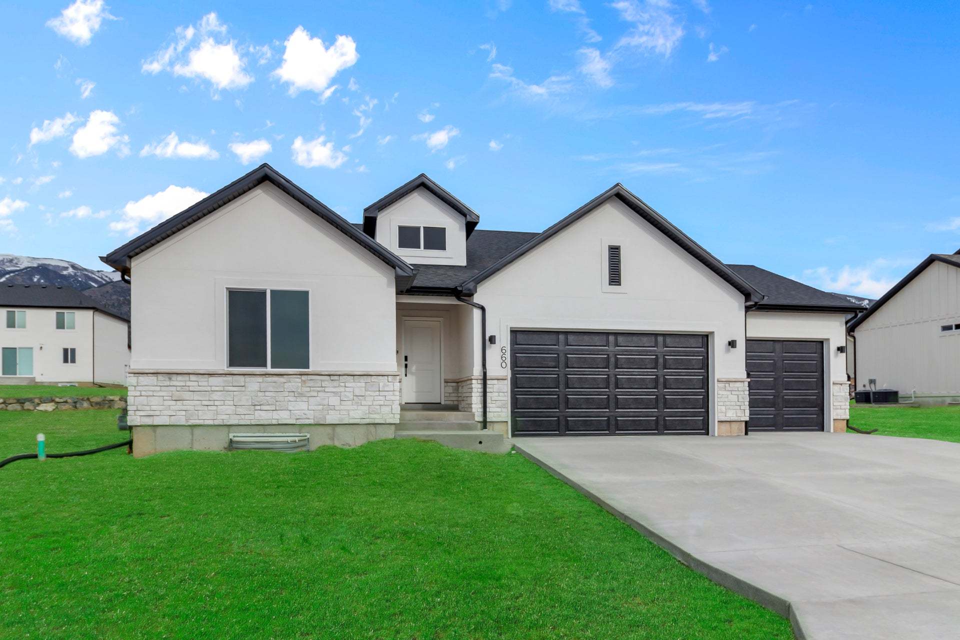 *Finished home photos are representational images only. See sales agent for details.