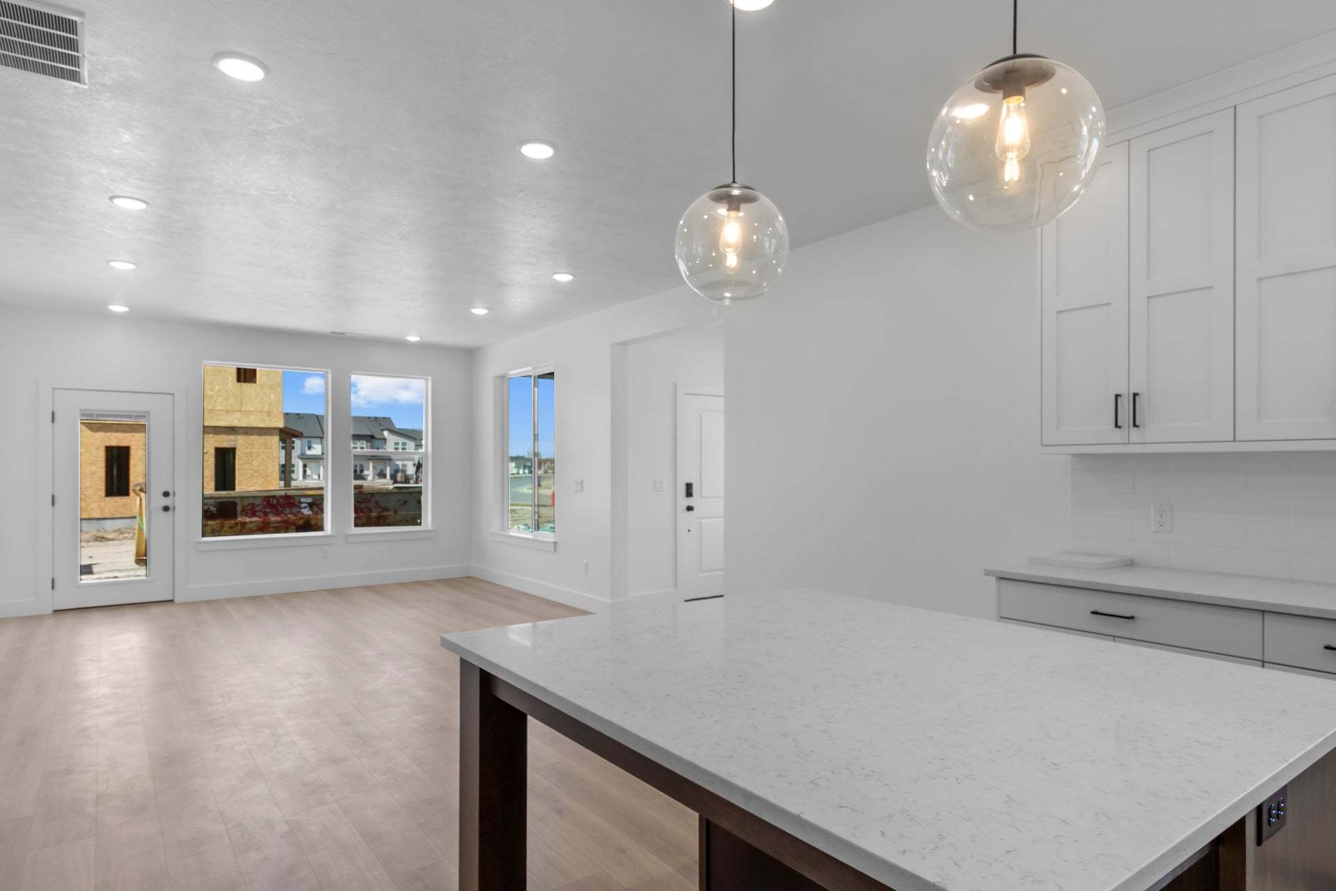 *Finished home photos are representational images only. See sales agent for details.