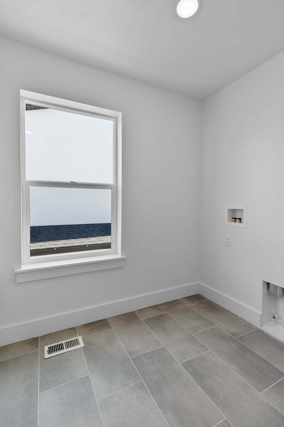 *Finished home photos are representational images only. See sales agent for details.