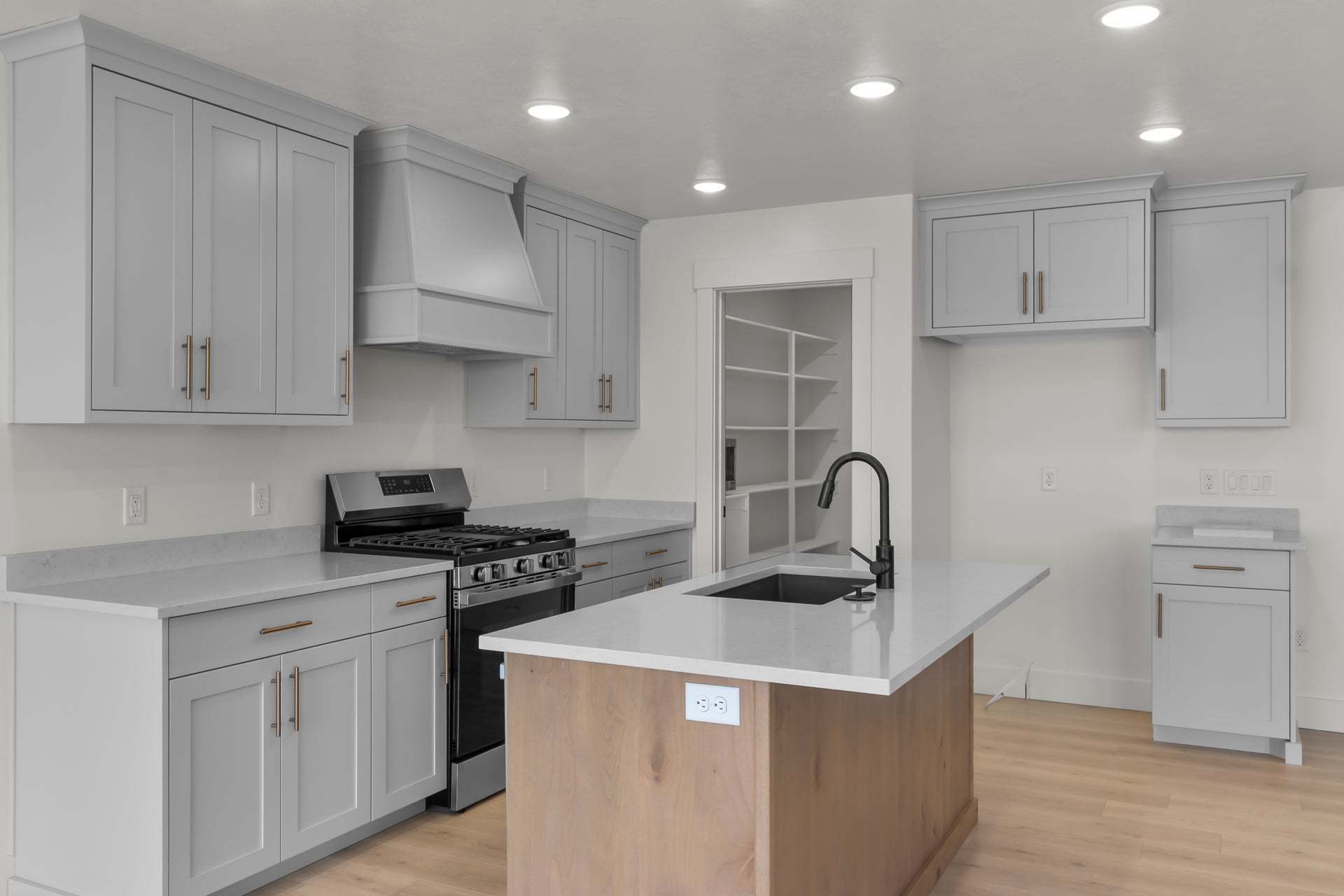 *Finished home photos are representational images only. See sales agent for details.