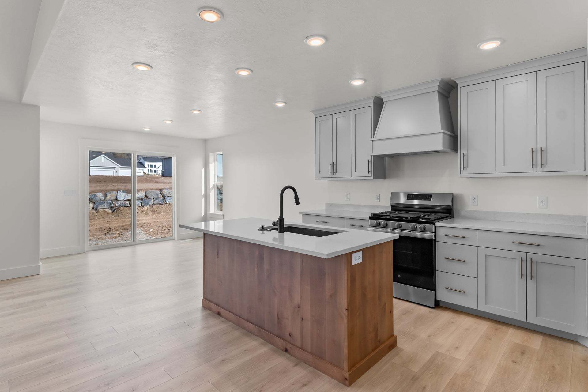 *Finished home photos are representational images only. See sales agent for details.