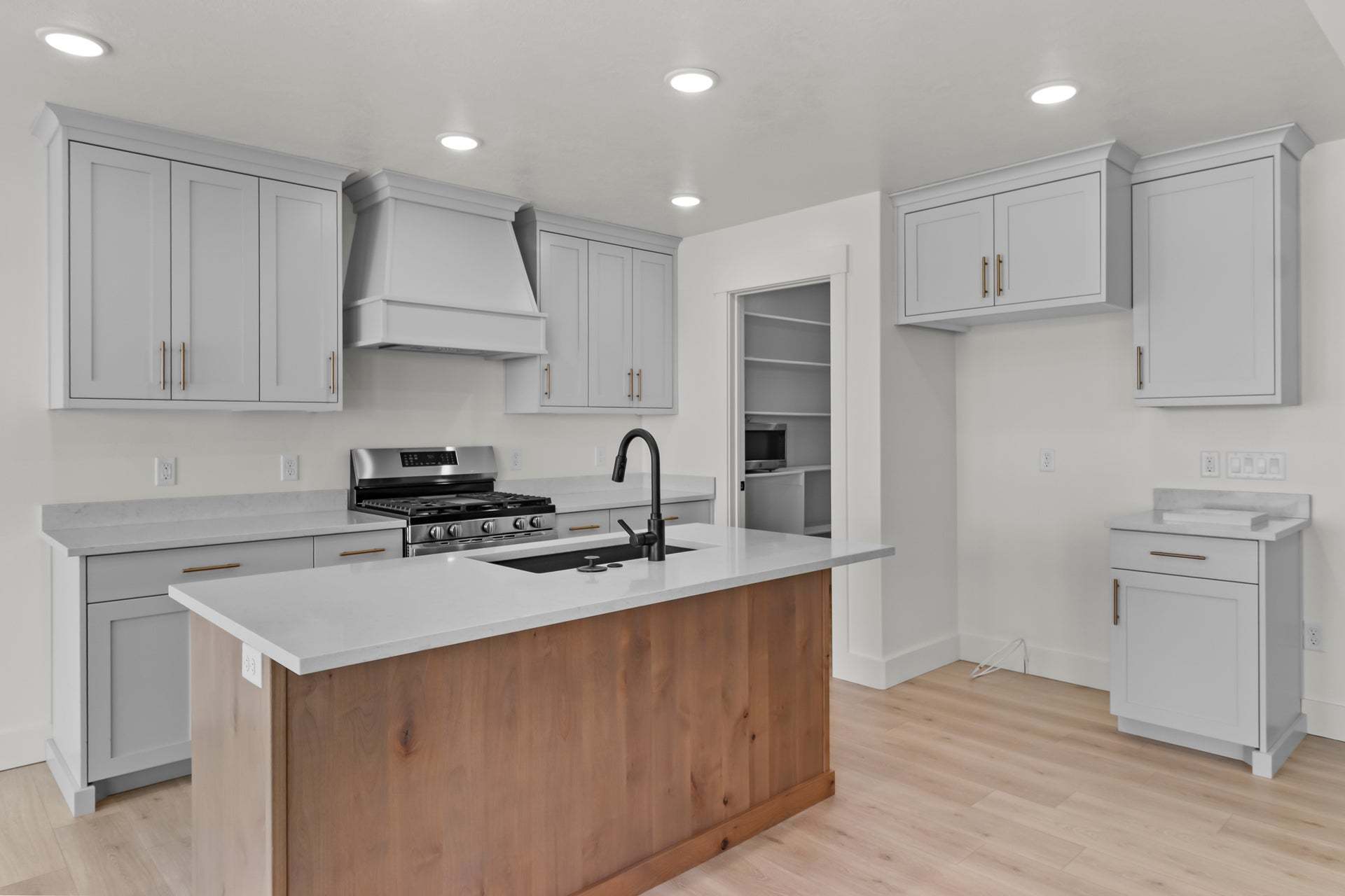 *Finished home photos are representational images only. See sales agent for details.