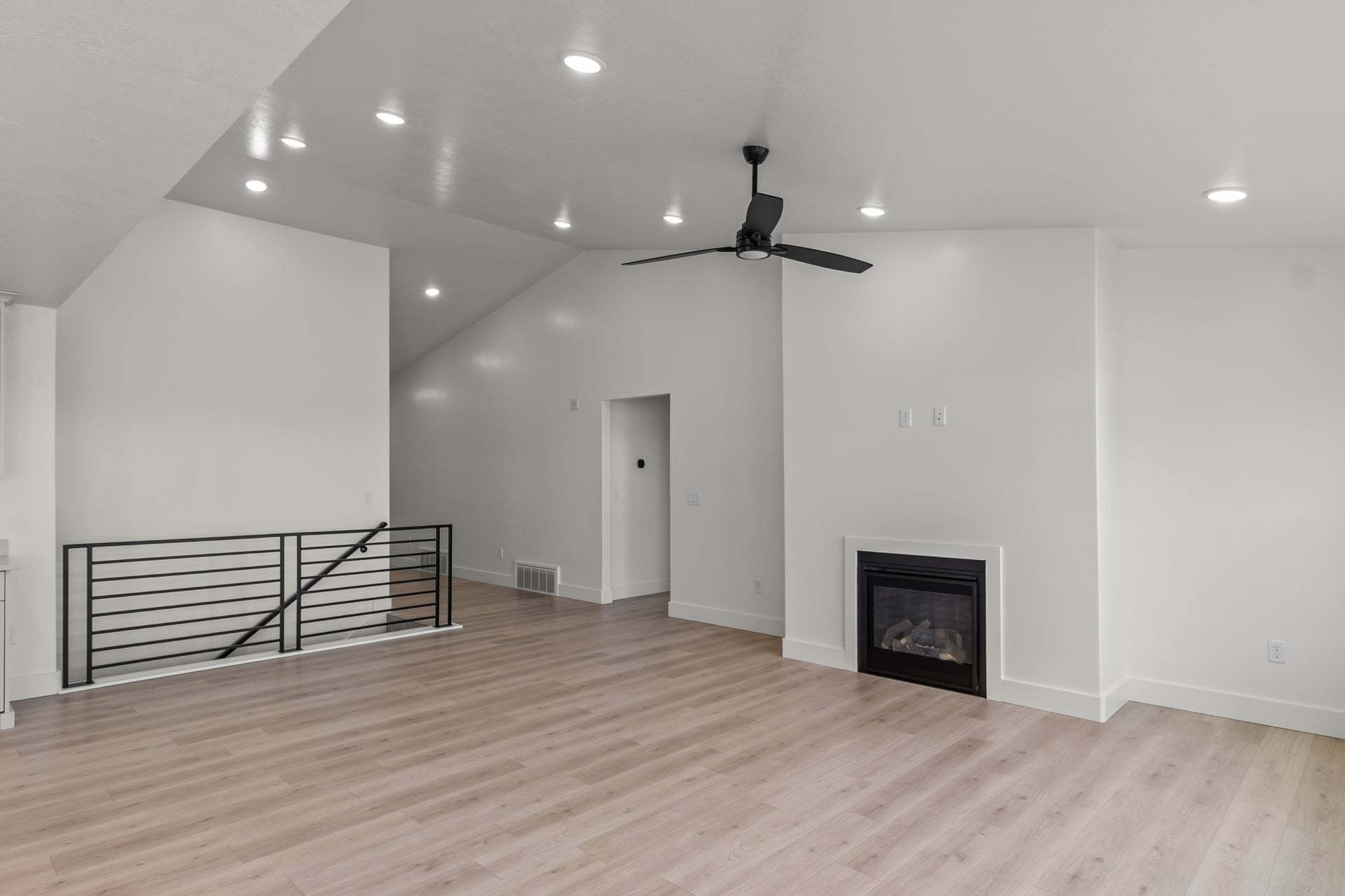 *Finished home photos are representational images only. See sales agent for details.