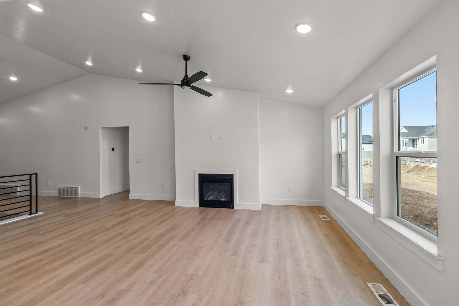 *Finished home photos are representational images only. See sales agent for details.