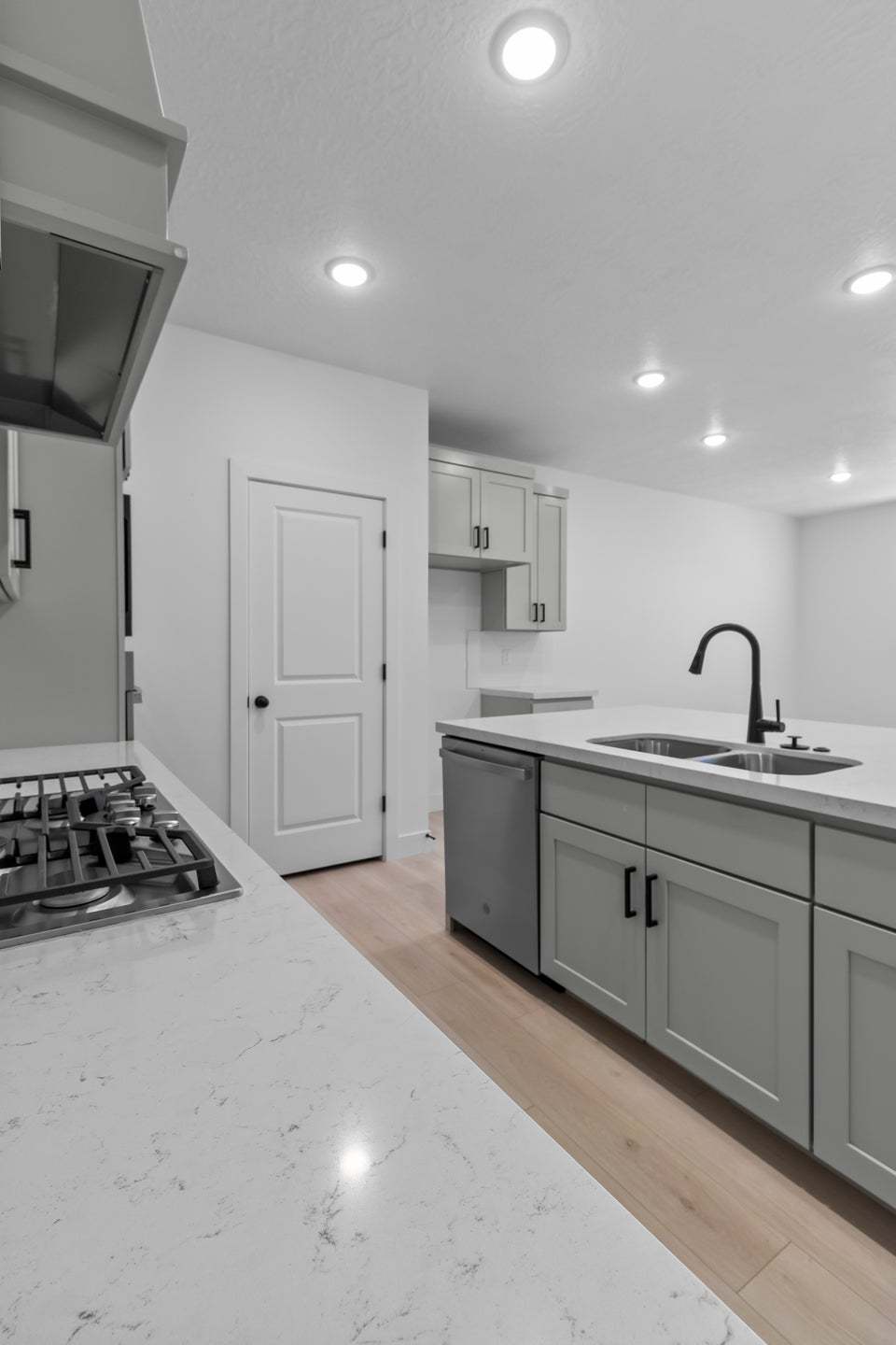 *Finished home photos are representational images only. See sales agent for details.