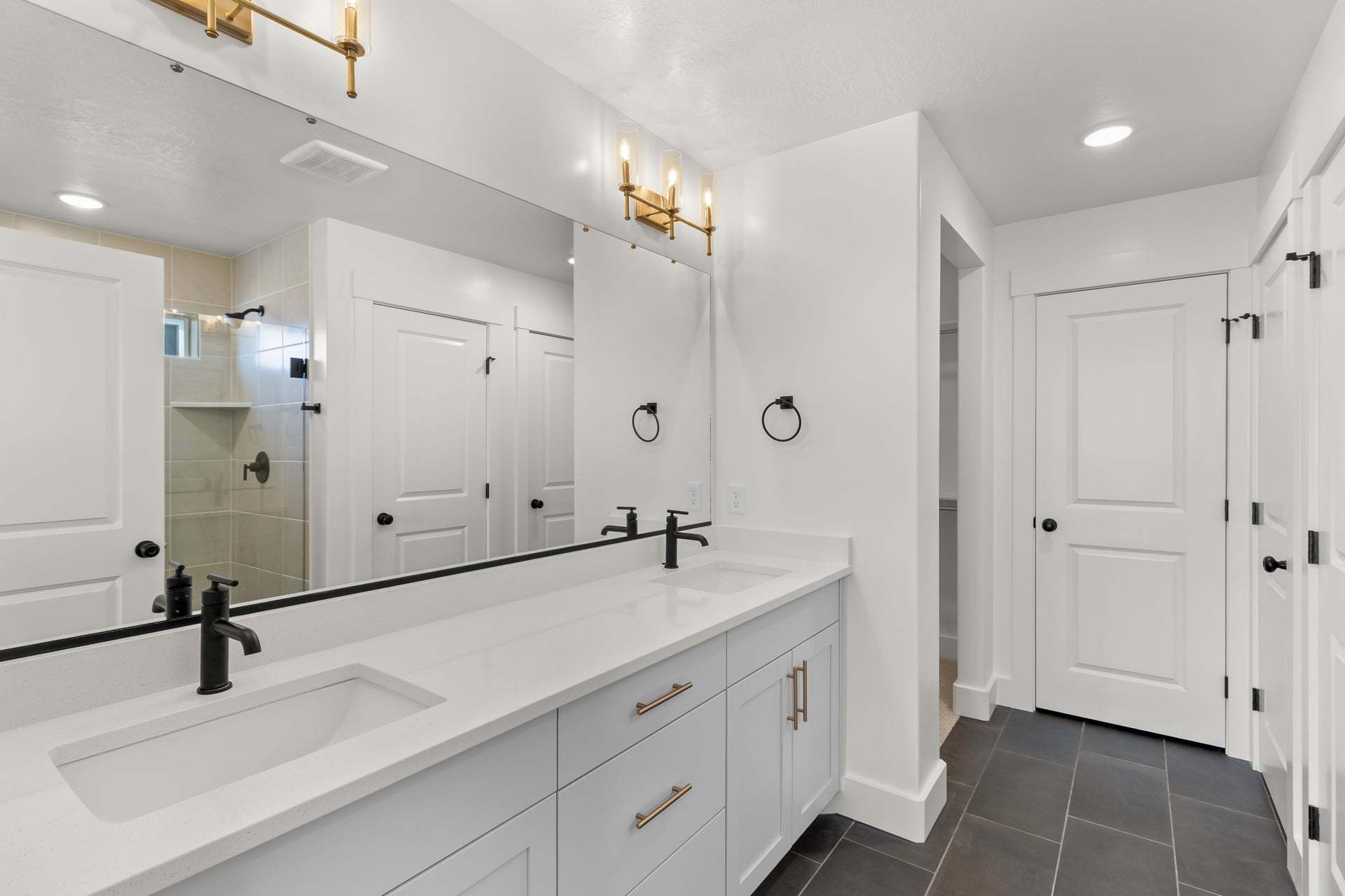 *Finished home photos are representational images only. See sales agent for details.