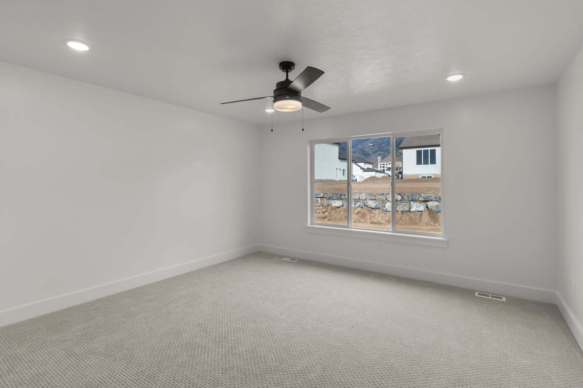 *Finished home photos are representational images only. See sales agent for details.