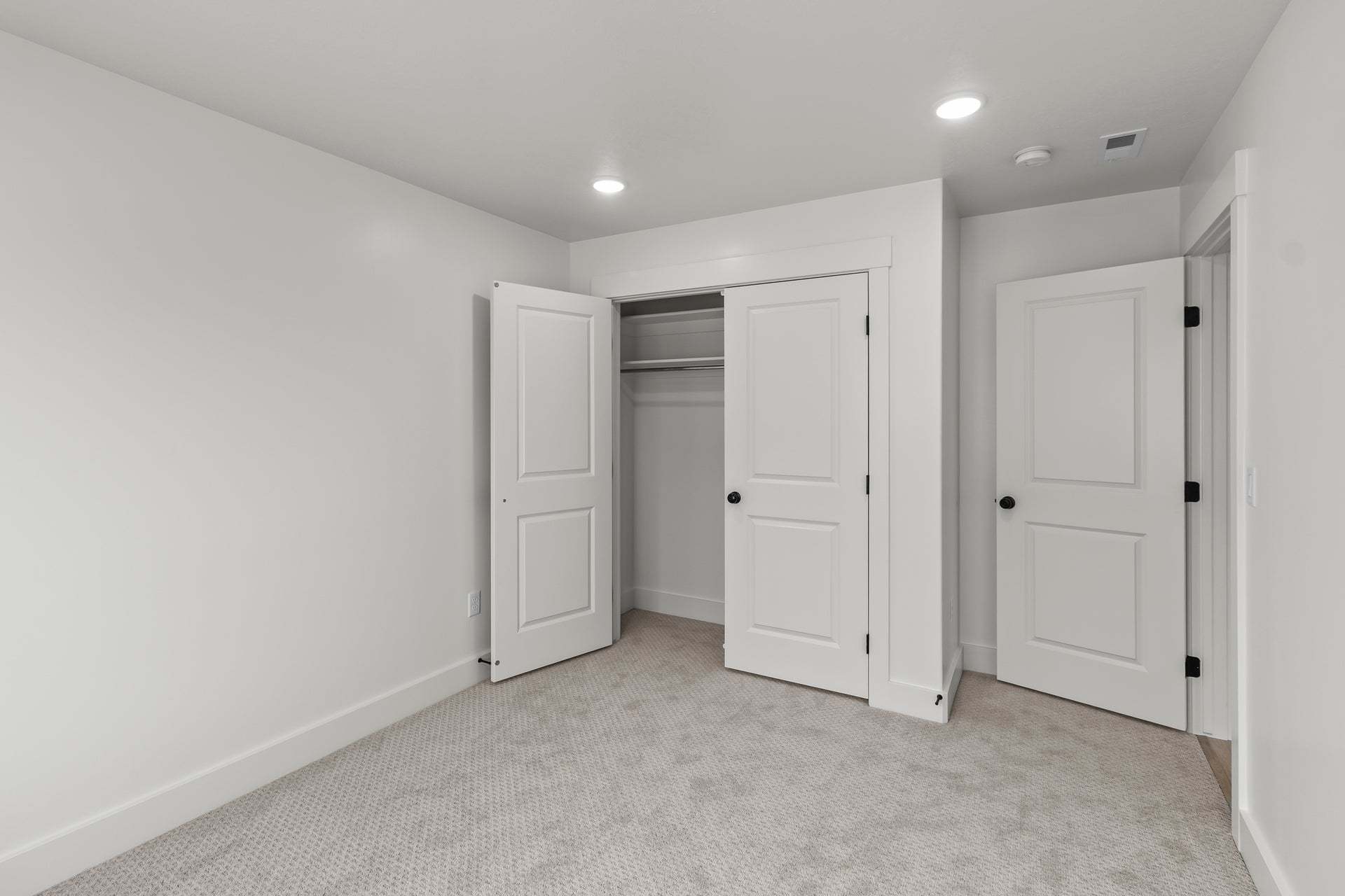 *Finished home photos are representational images only. See sales agent for details.