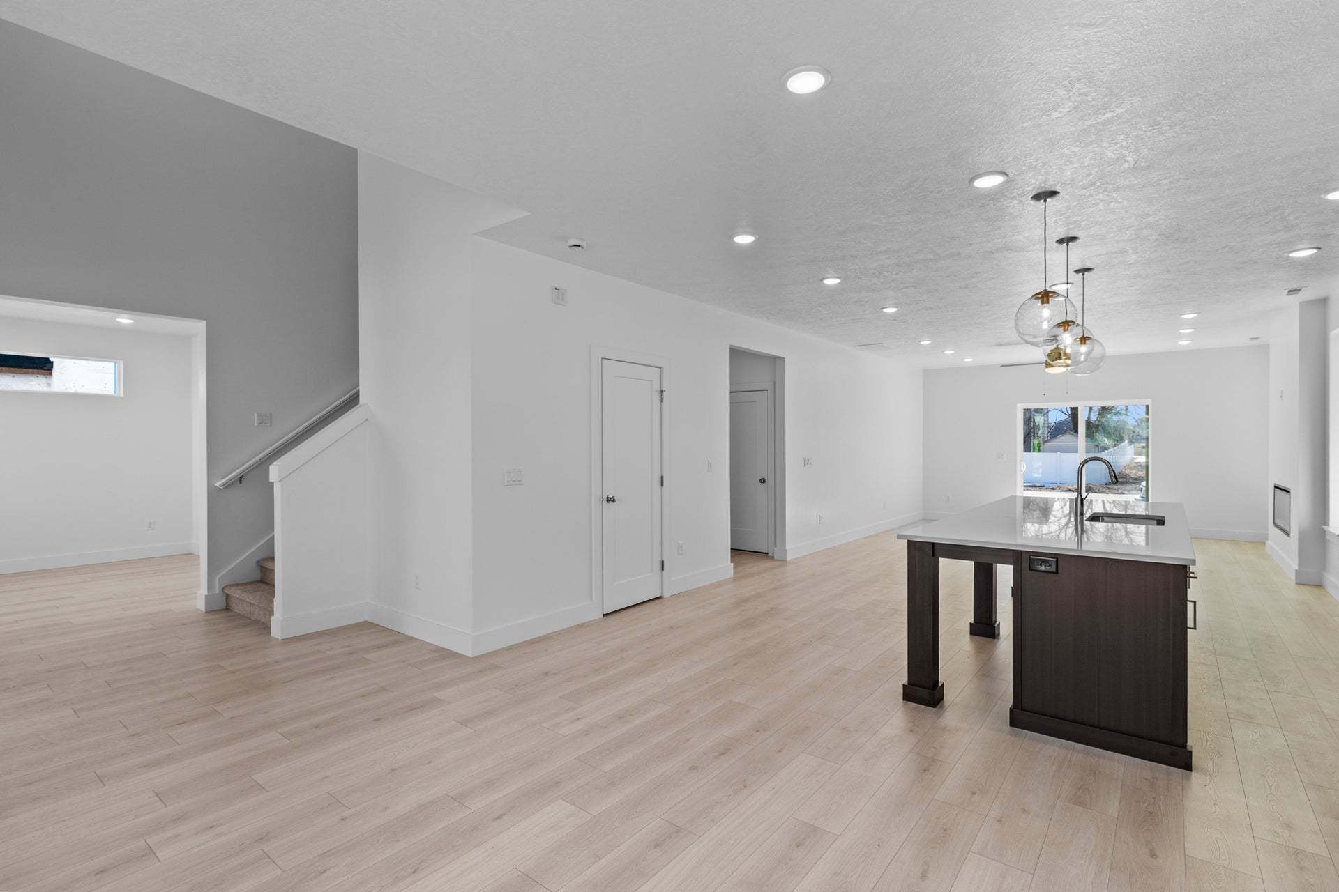 *Finished home photos are representational images only. See sales agent for details.