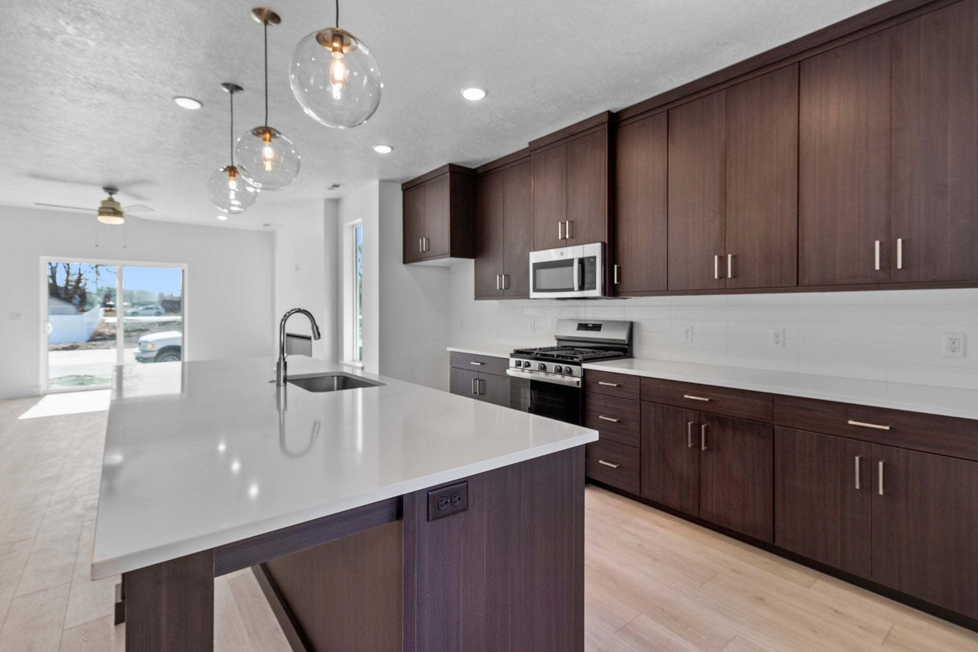 *Finished home photos are representational images only. See sales agent for details.