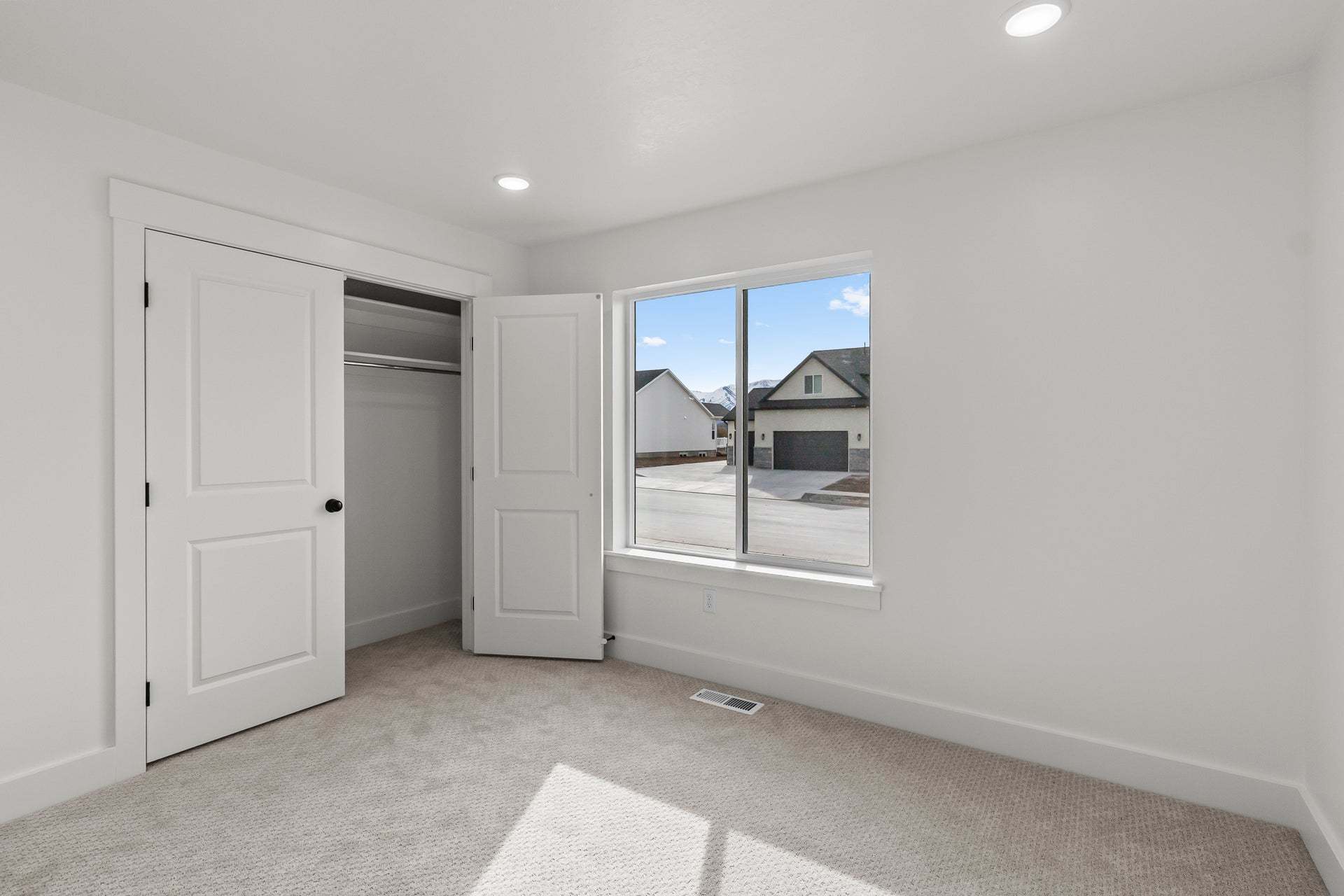 *Finished home photos are representational images only. See sales agent for details.