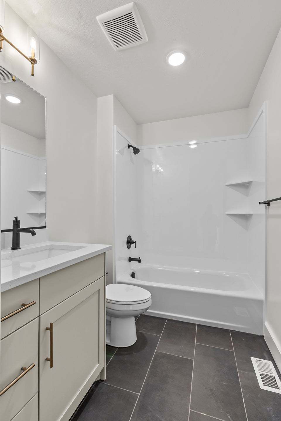 *Finished home photos are representational images only. See sales agent for details.