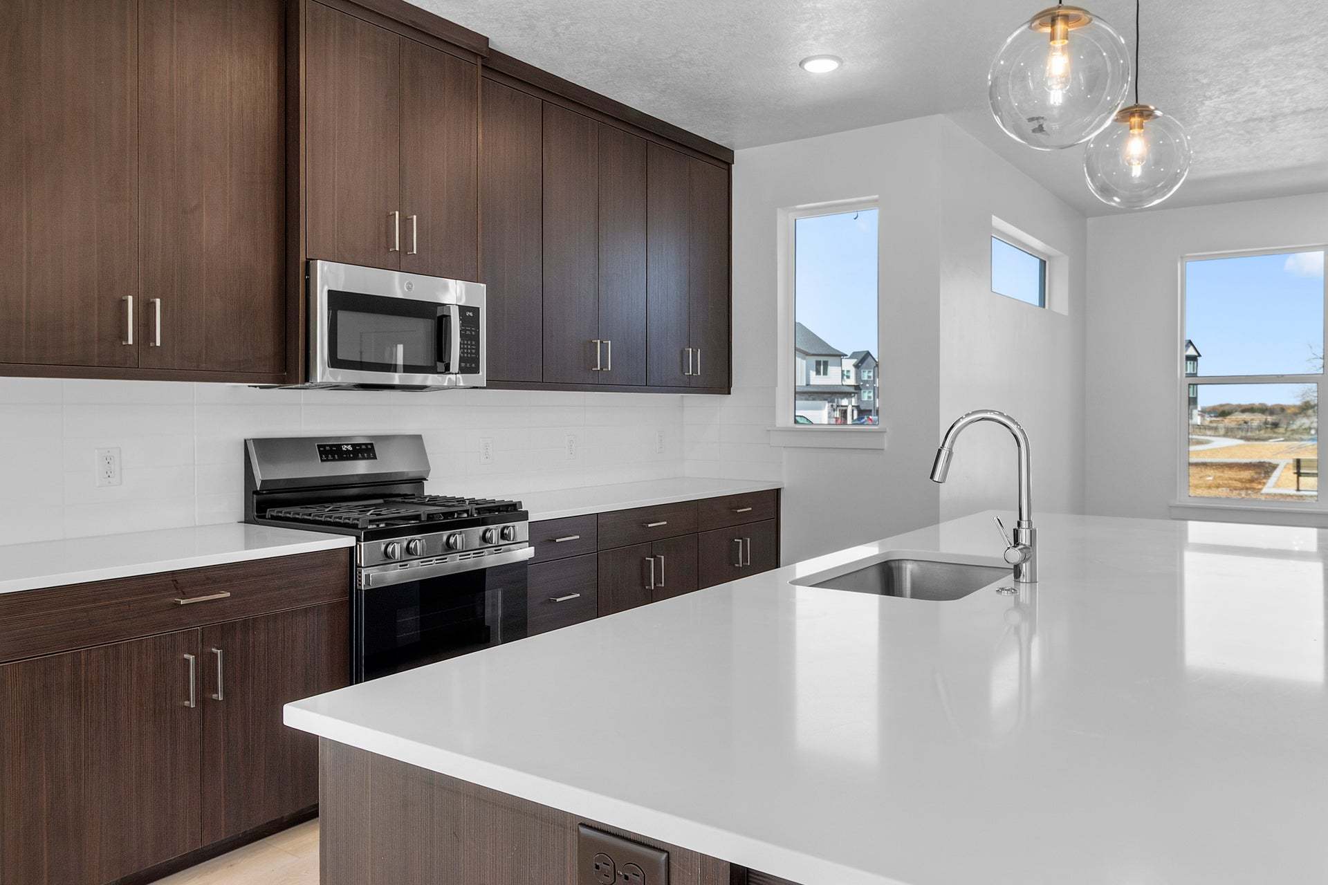 *Finished home photos are representational images only. See sales agent for details.