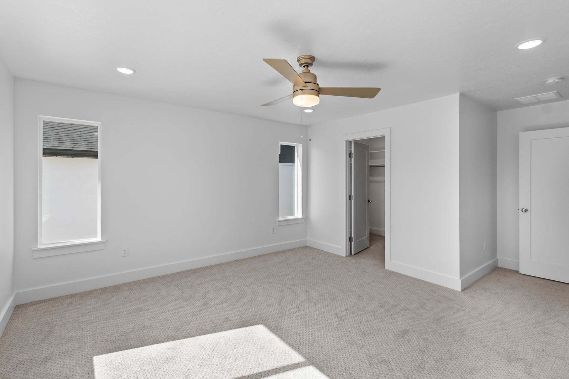 *Finished home photos are representational images only. See sales agent for details.