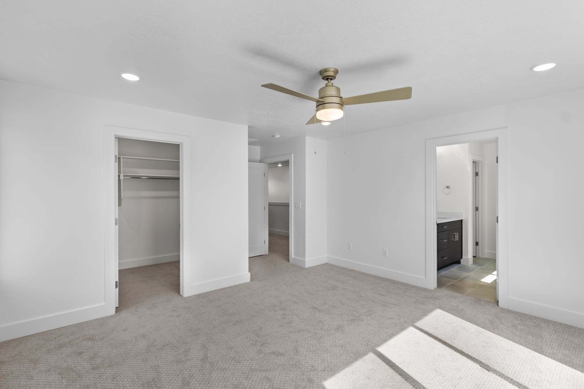 *Finished home photos are representational images only. See sales agent for details.