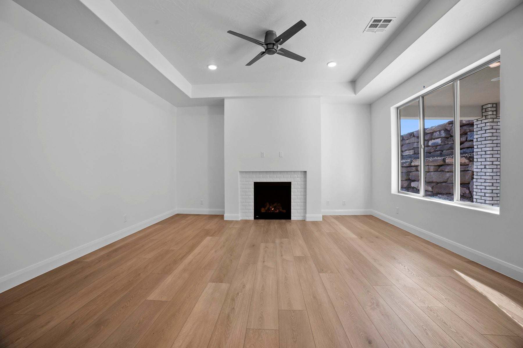 *Finished home photos are representational images only. See sales agent for details.*
