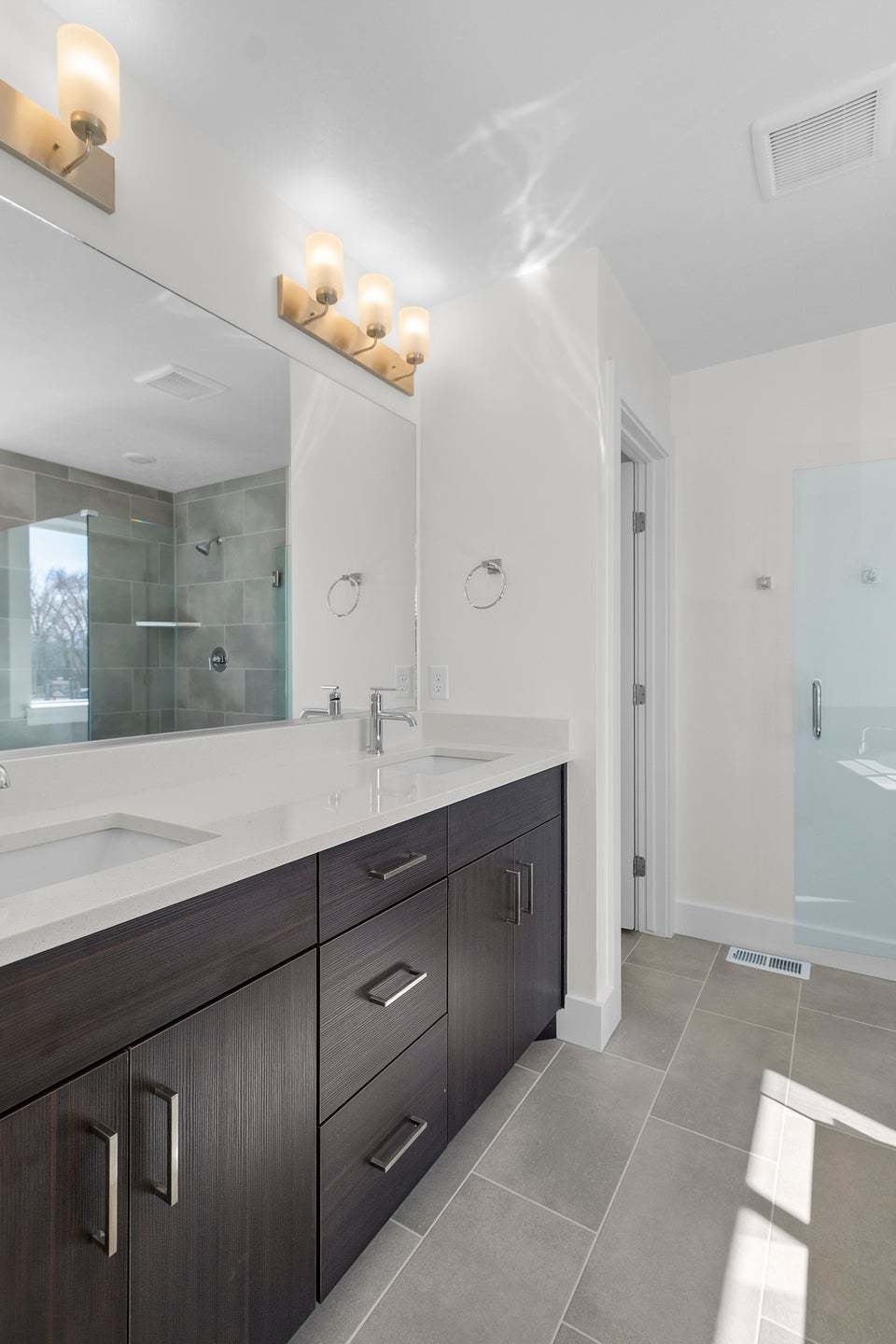 *Finished home photos are representational images only. See sales agent for details.